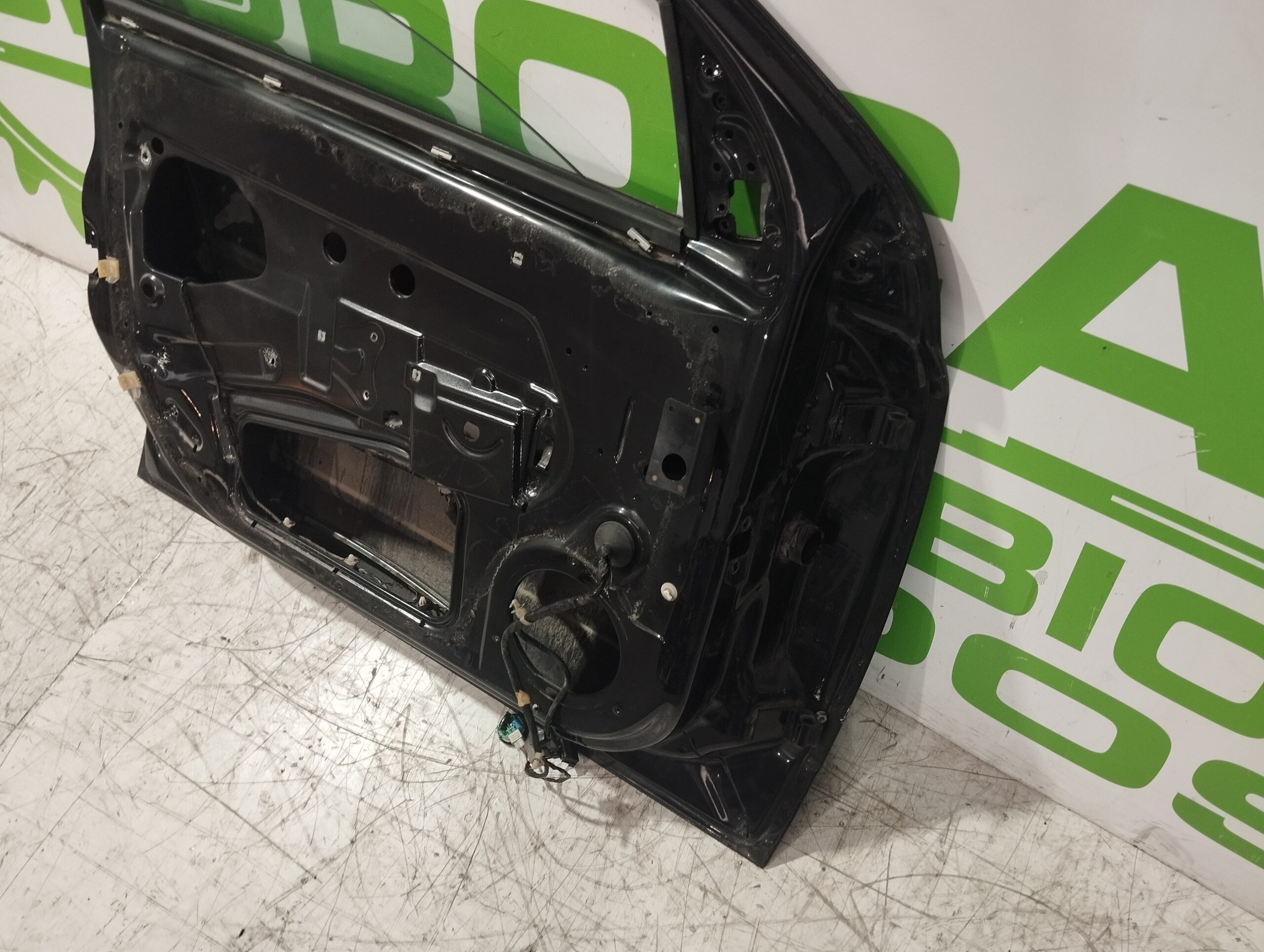 puerta_delantera_izquierda_13162874_opel_astra_h_berlina_essentia