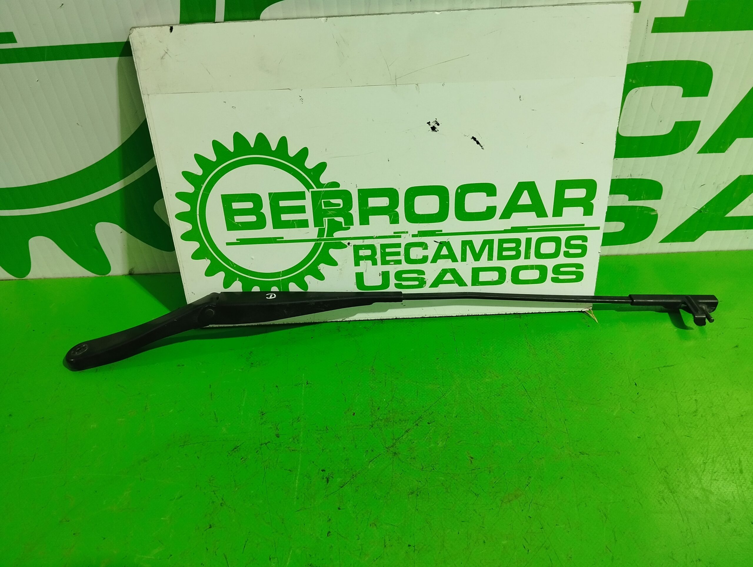 brazo_limpia_delantero_derecho_13111220_opel_astra_h_berlina_essentia