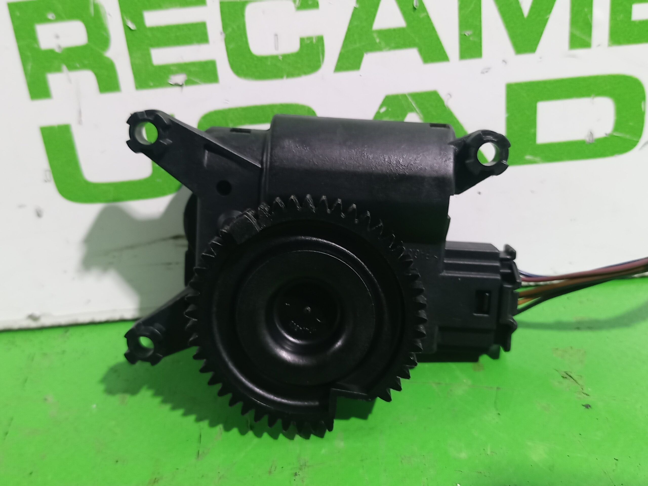 motor_apertura_trampillas_52406337r02_opel_astra_h_berlina_essentia