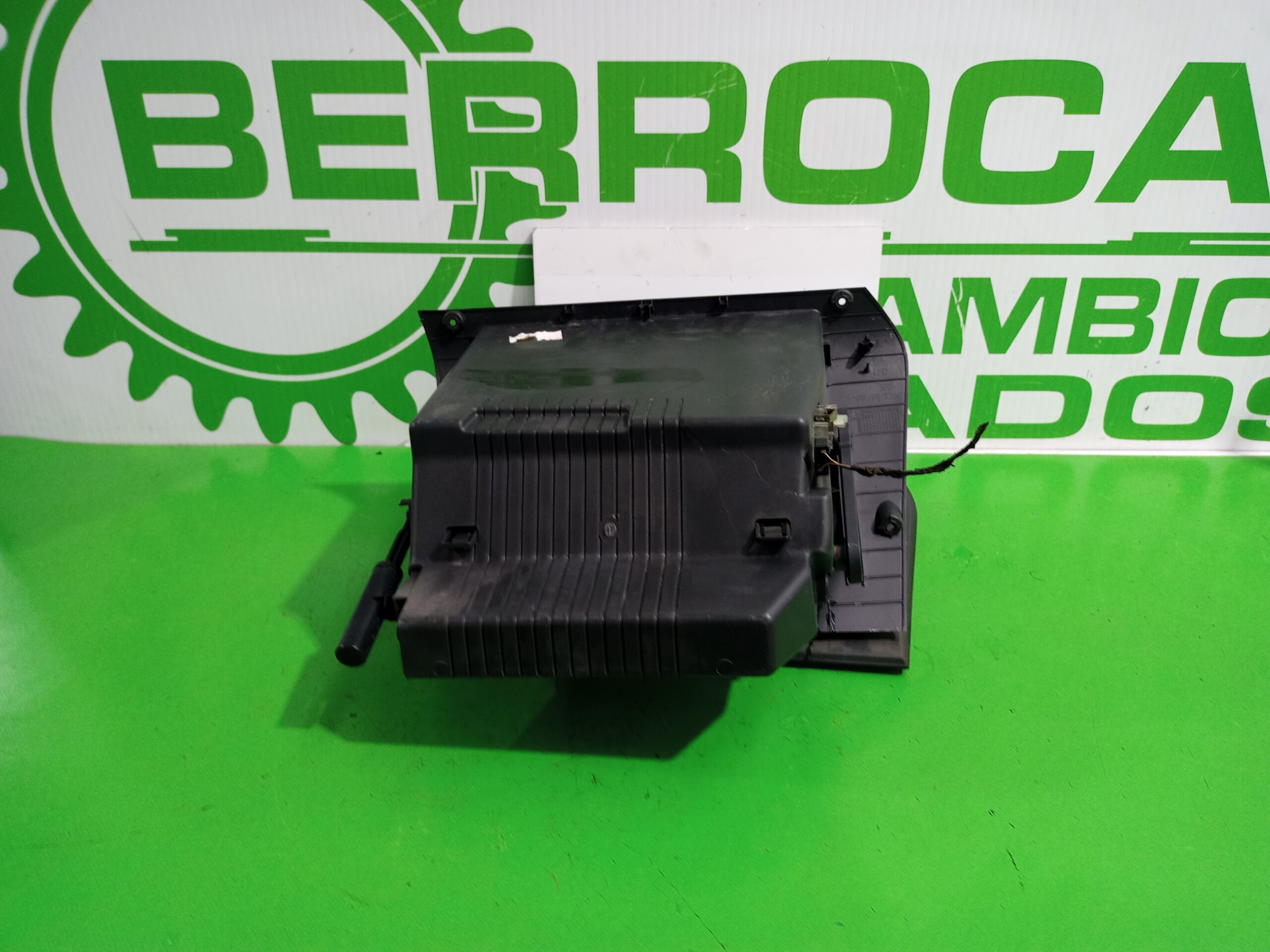 guantera_13116947_opel_astra_h_berlina_essentia