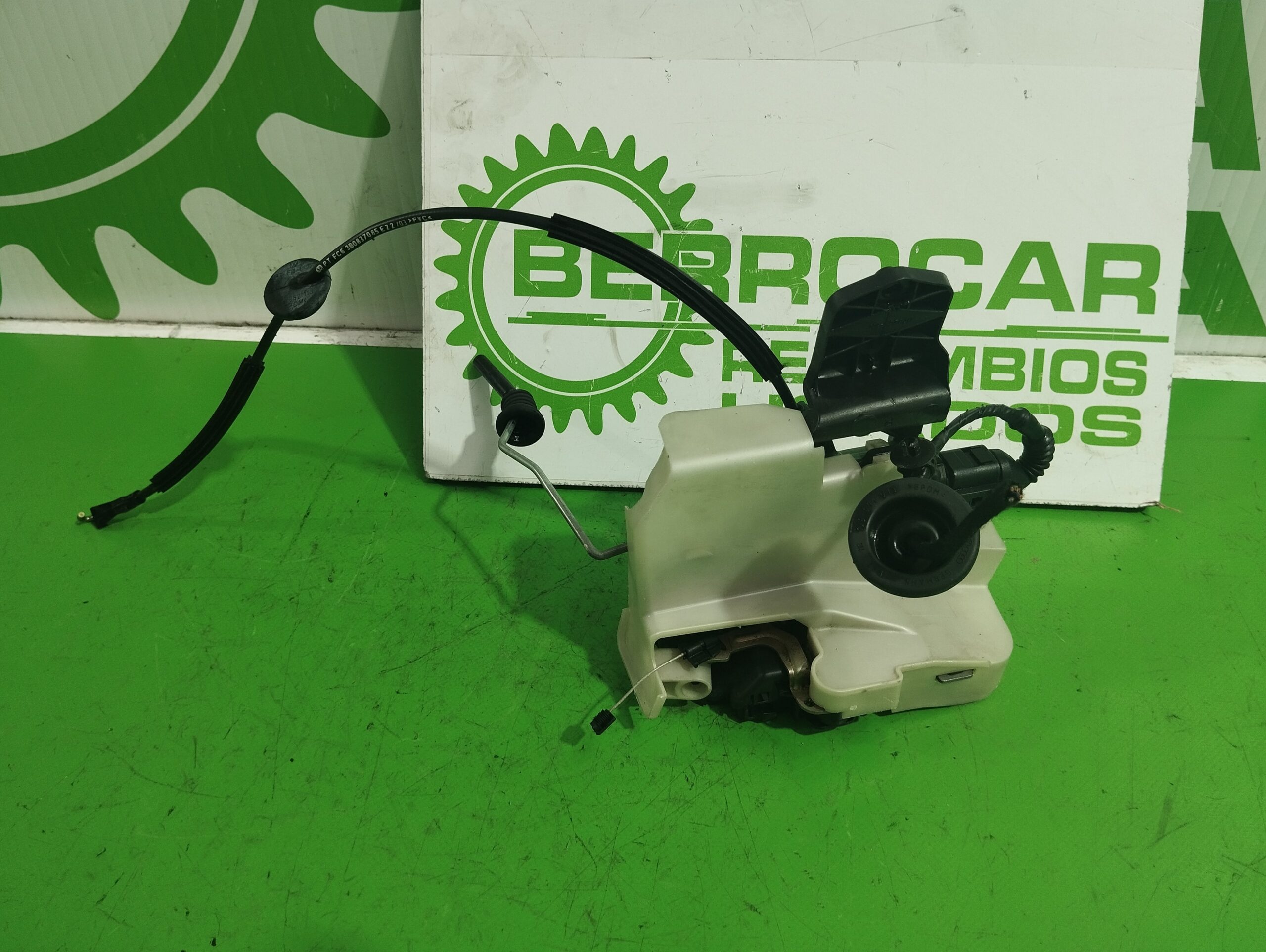 cerradura_puerta_delantera_derecha_3b1837016ca_volkswagen_passat_berlina_3b3_1_6
