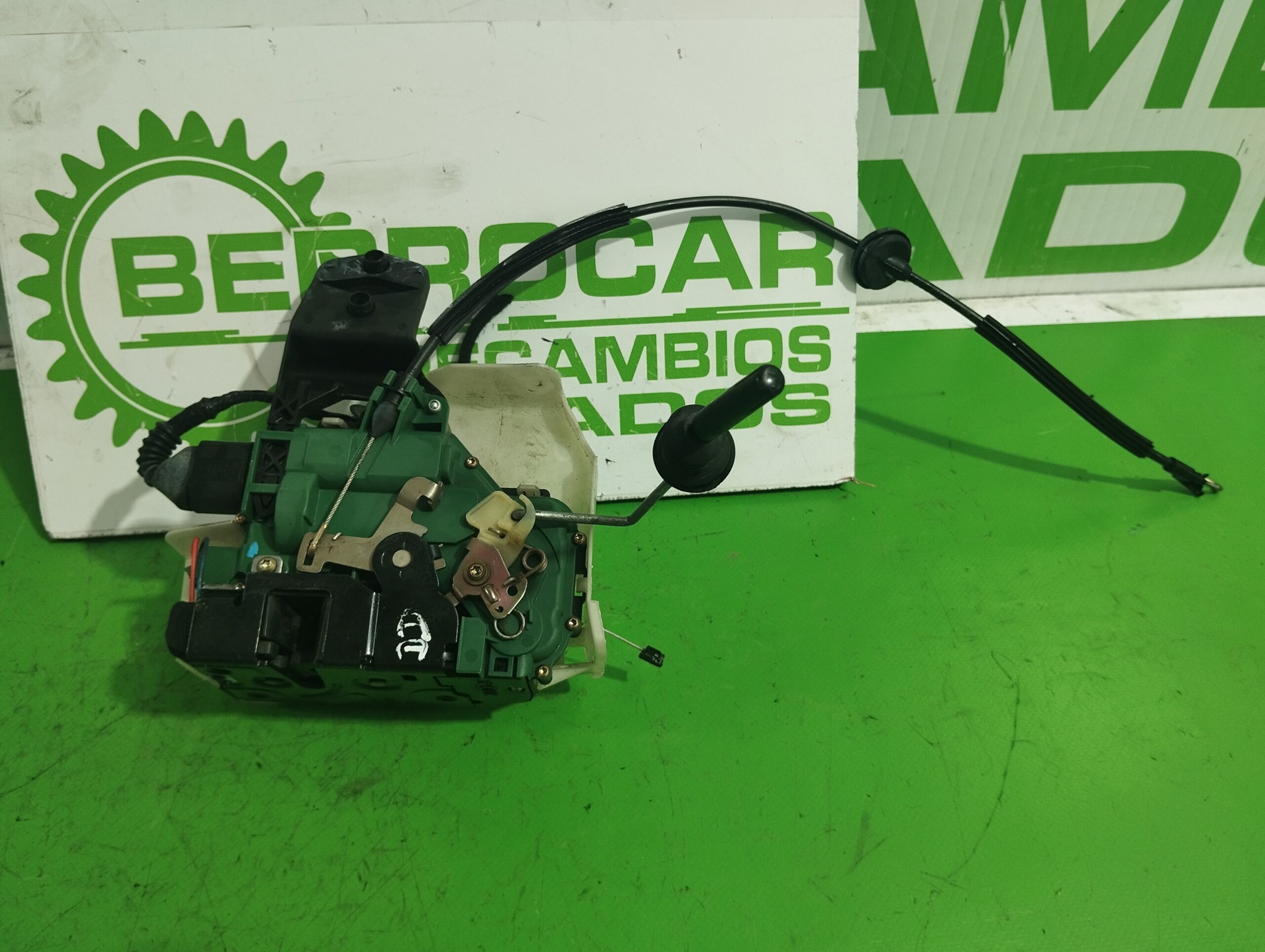 cerradura_puerta_delantera_derecha_3b1837016ca_volkswagen_passat_berlina_3b3_1_6