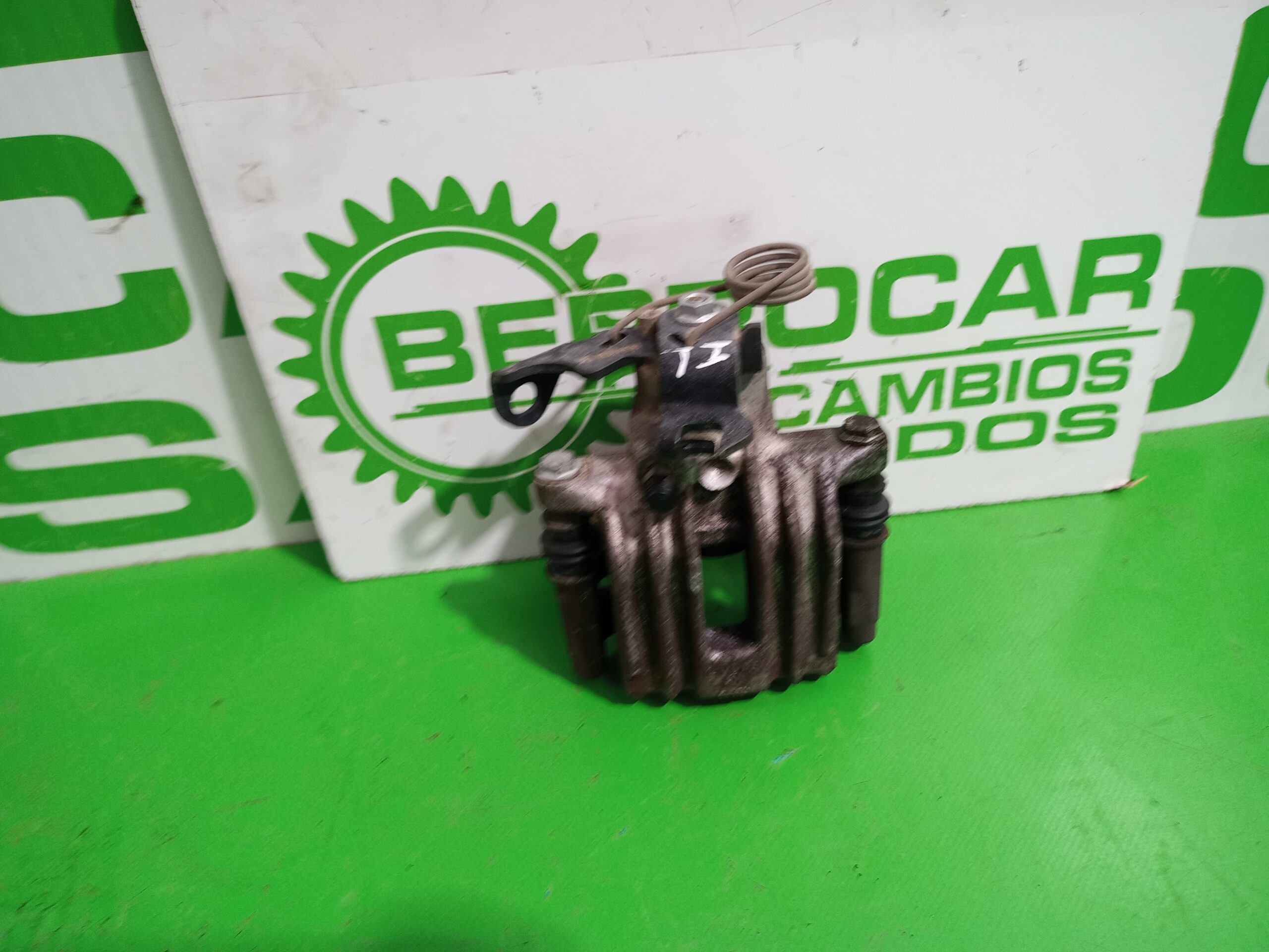 pinza_de_freno_trasera_izquierda_8e0405m_volkswagen_passat_berlina_3b3_1_6