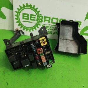 caja_reles_fusibles_30623805_volvo_s40_berlina_1_6_cat