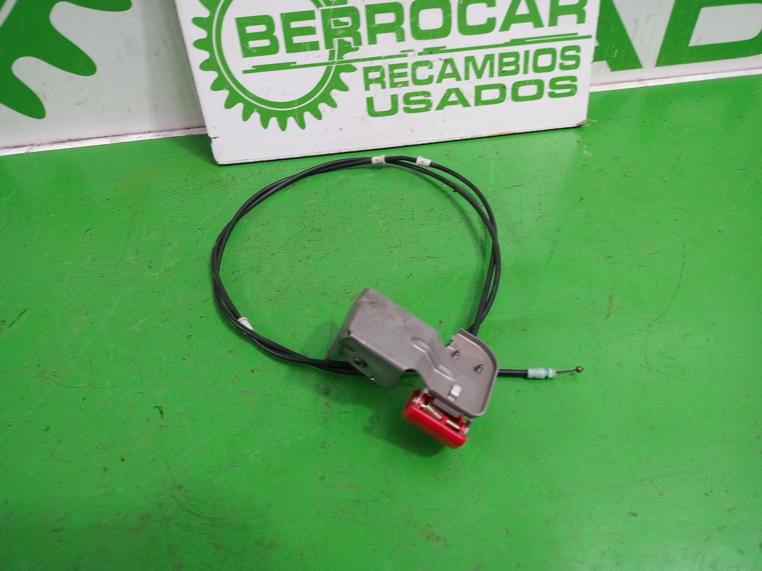 tirador_capot_a2048800020_volvo_s40_berlina_1_6_cat