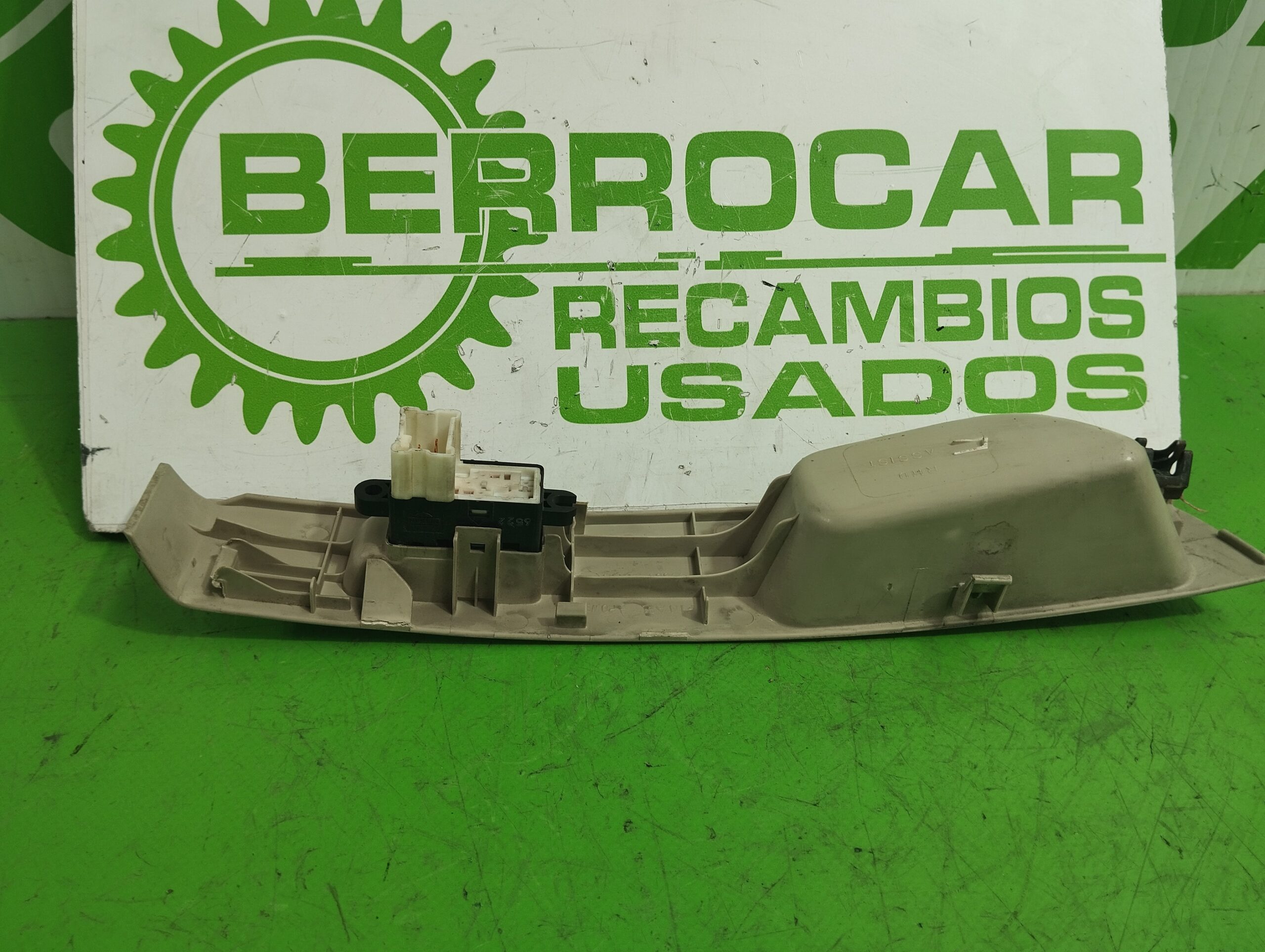 mando_elevalunas_delantero_derecho_80960ax100_nissan_micra_k12e_1_2_cat