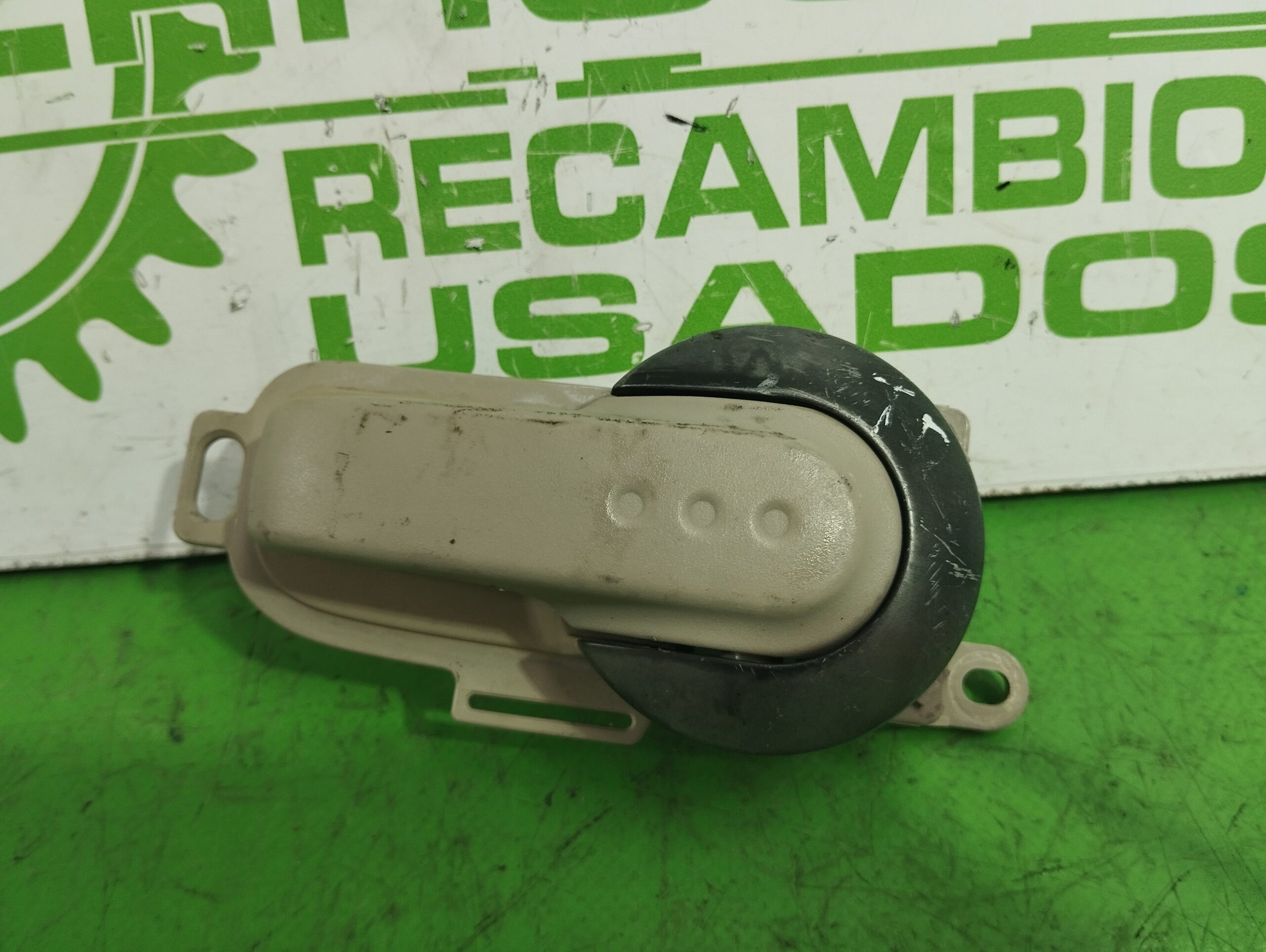 maneta_interior_trasera_derecha_5010800006_nissan_micra_k12e_1_2_cat