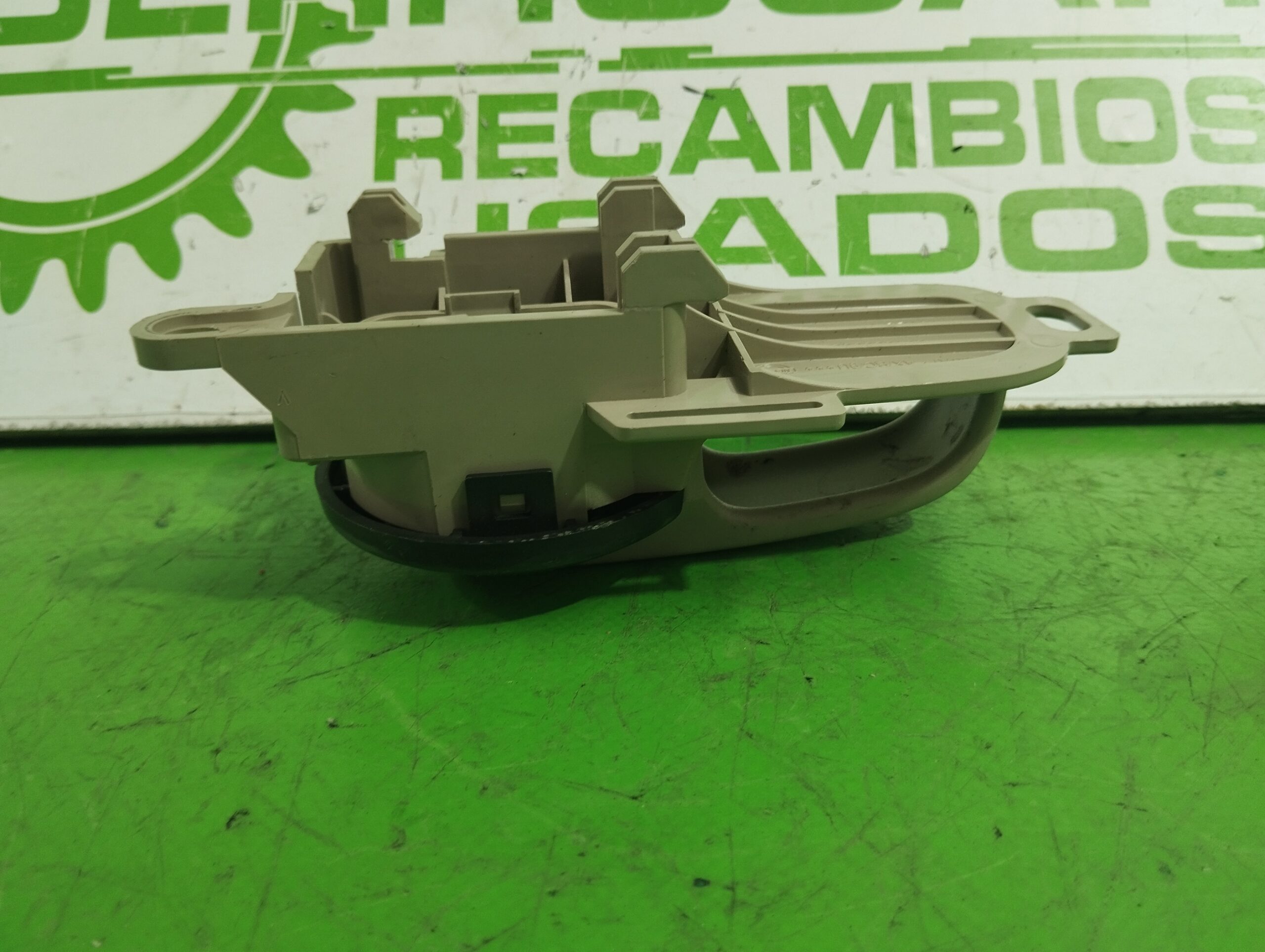 maneta_interior_trasera_derecha_5010800006_nissan_micra_k12e_1_2_cat