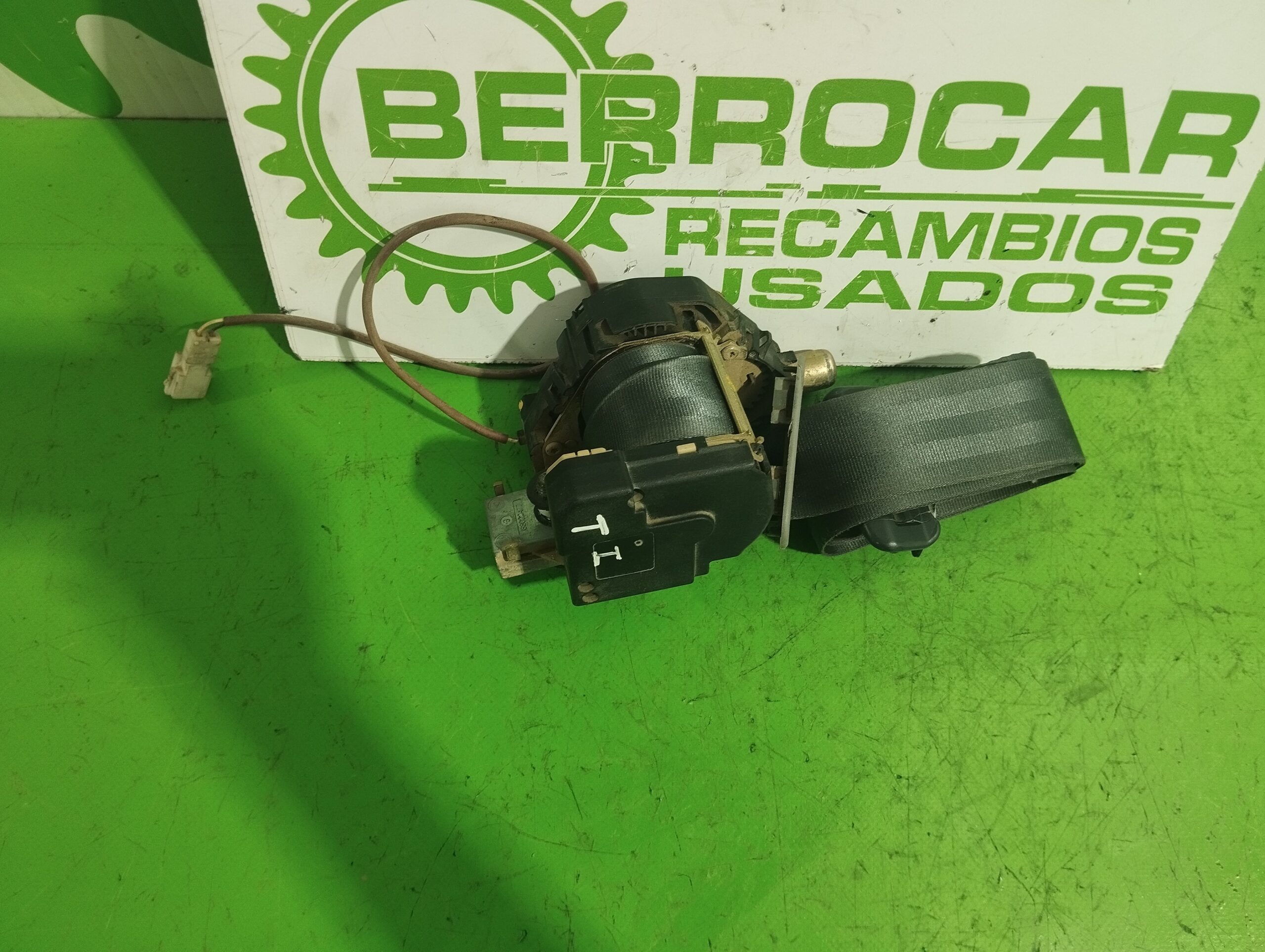 cinturon_de_seguridad_trasero_izquierdo_33014052_renault_clio_ii_fase_ii_b_cb0_1_5_dci_diesel