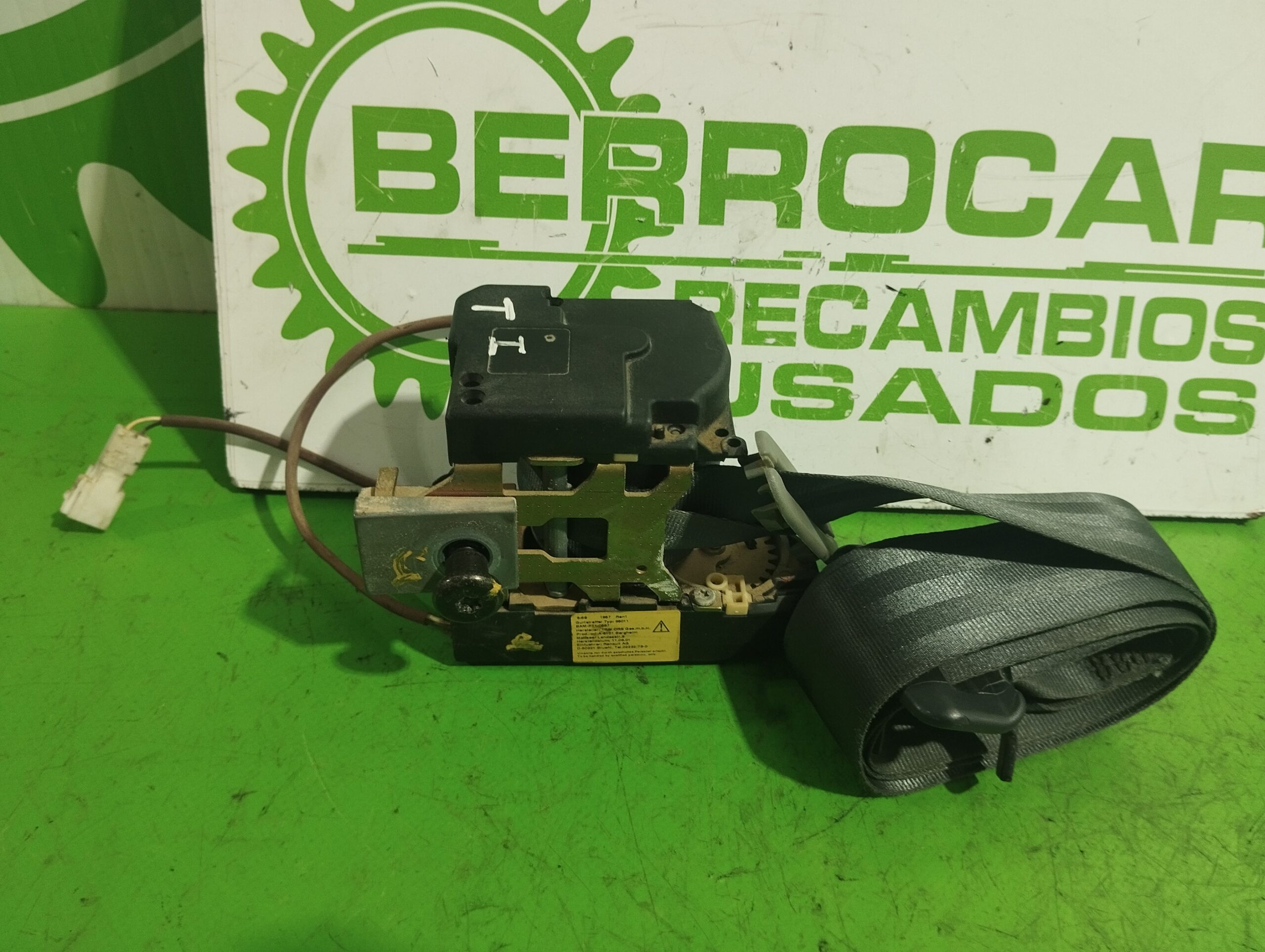 cinturon_de_seguridad_trasero_izquierdo_33014052_renault_clio_ii_fase_ii_b_cb0_1_5_dci_diesel