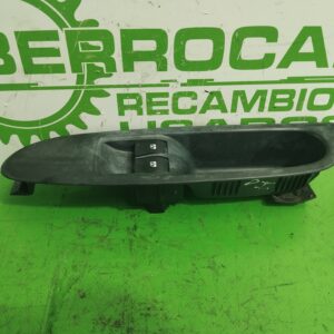 mando_elevalunas_delantero_izquierdo_8200084003_renault_clio_ii_fase_ii_b_cb0_1_5_dci_diesel
