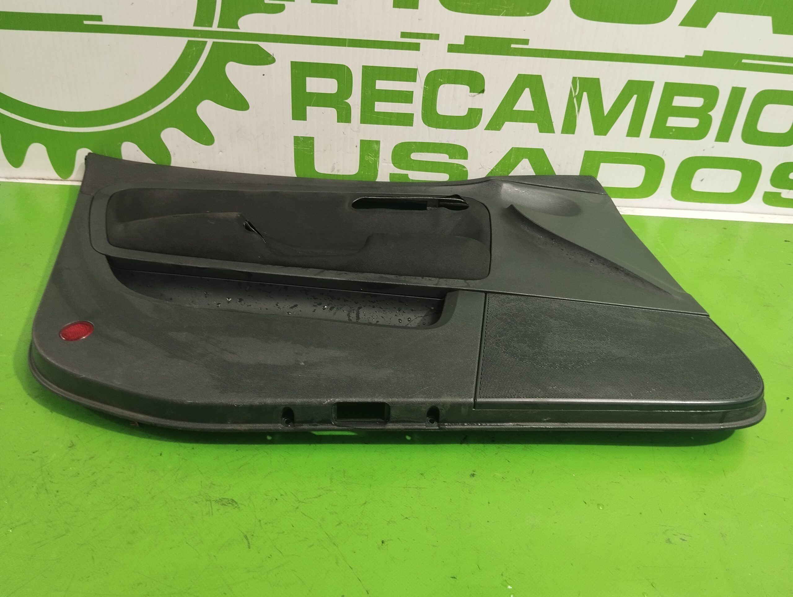 guarnecido_puerta_delantera_izquierda_6l4867011_seat_ibiza_6l1_1_9_tdi
