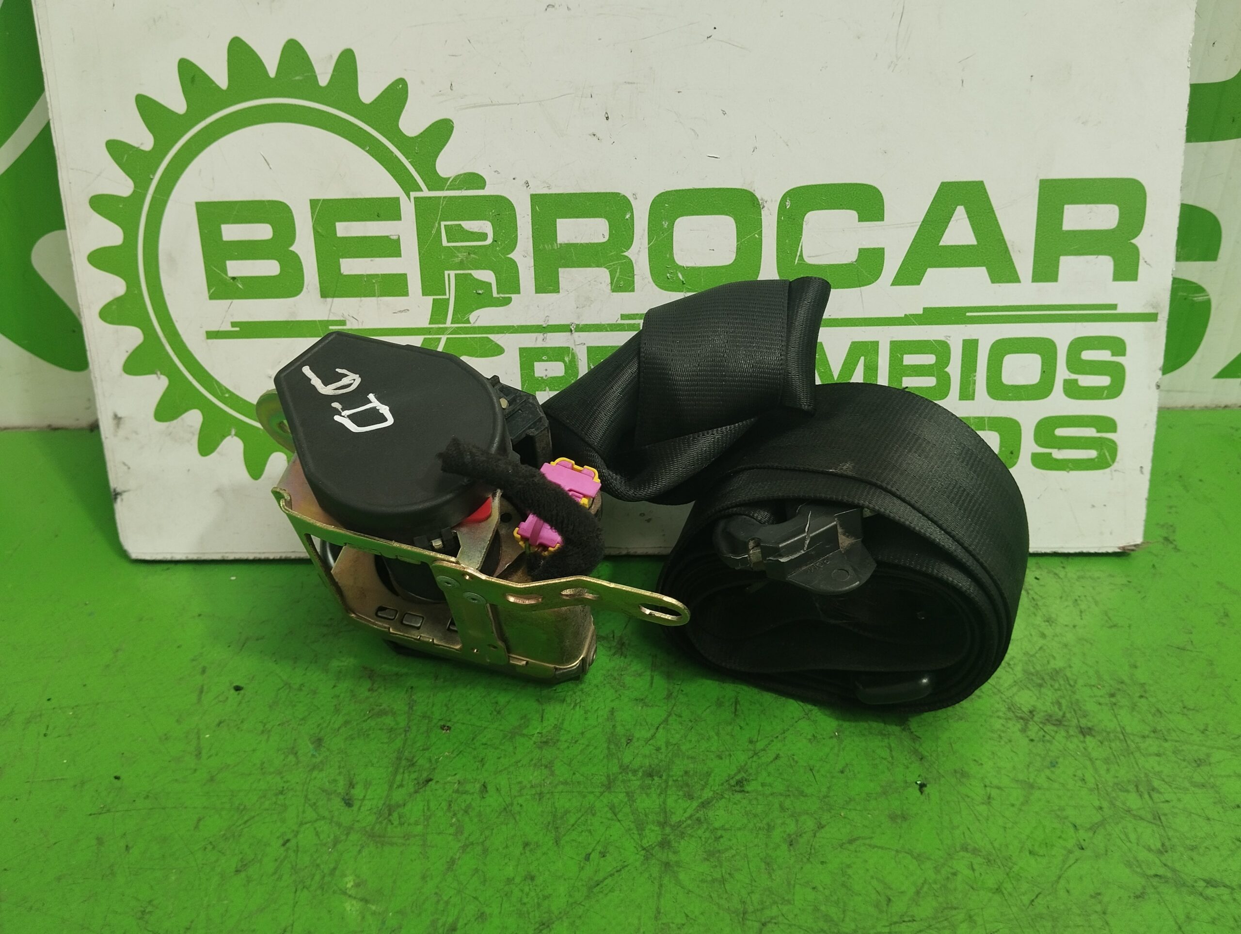 cinturon_seguridad_delantero_derecho_6l4857706g_seat_ibiza_6l1_1_9_tdi