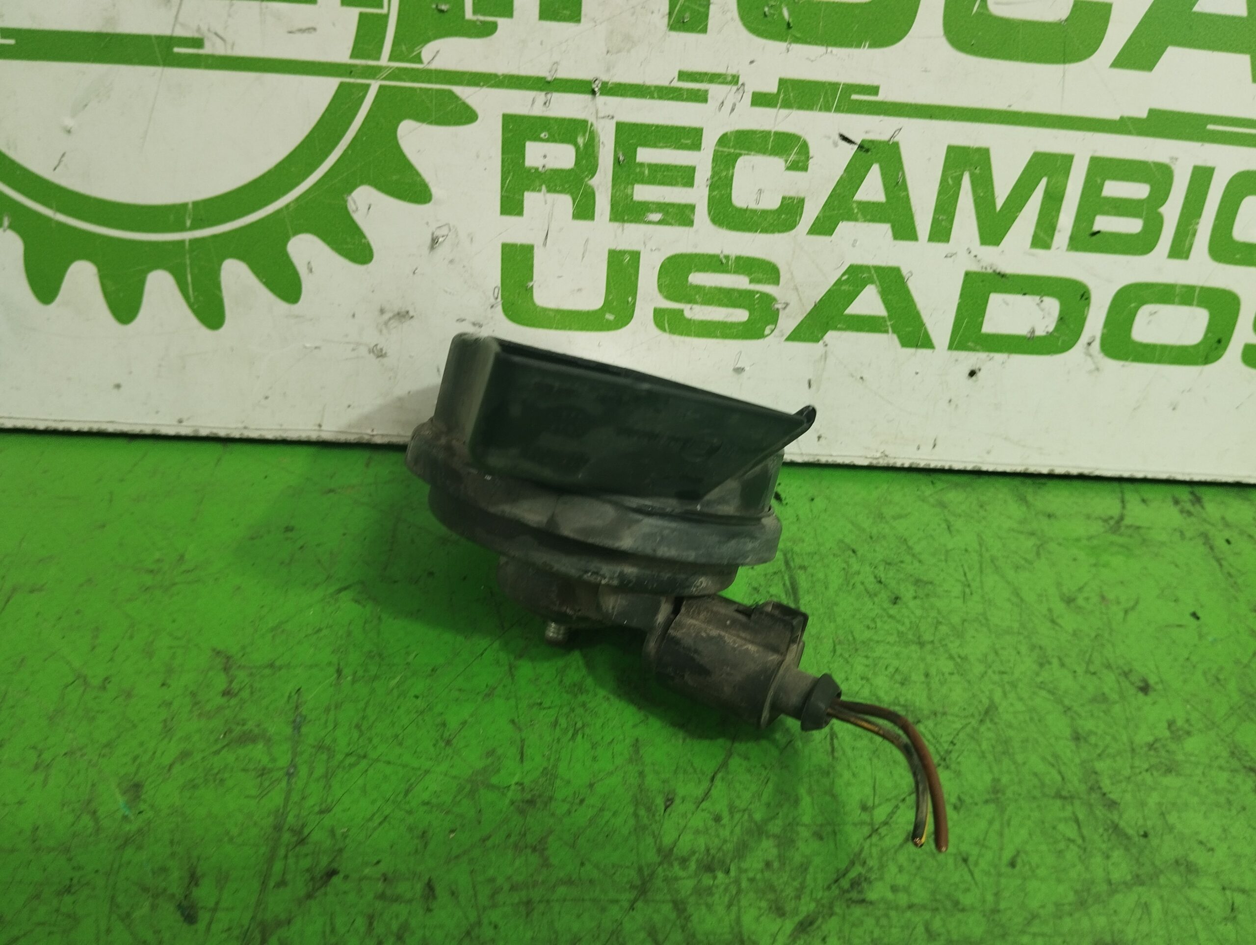 claxon_e1000233_seat_ibiza_6l1_1_9_tdi