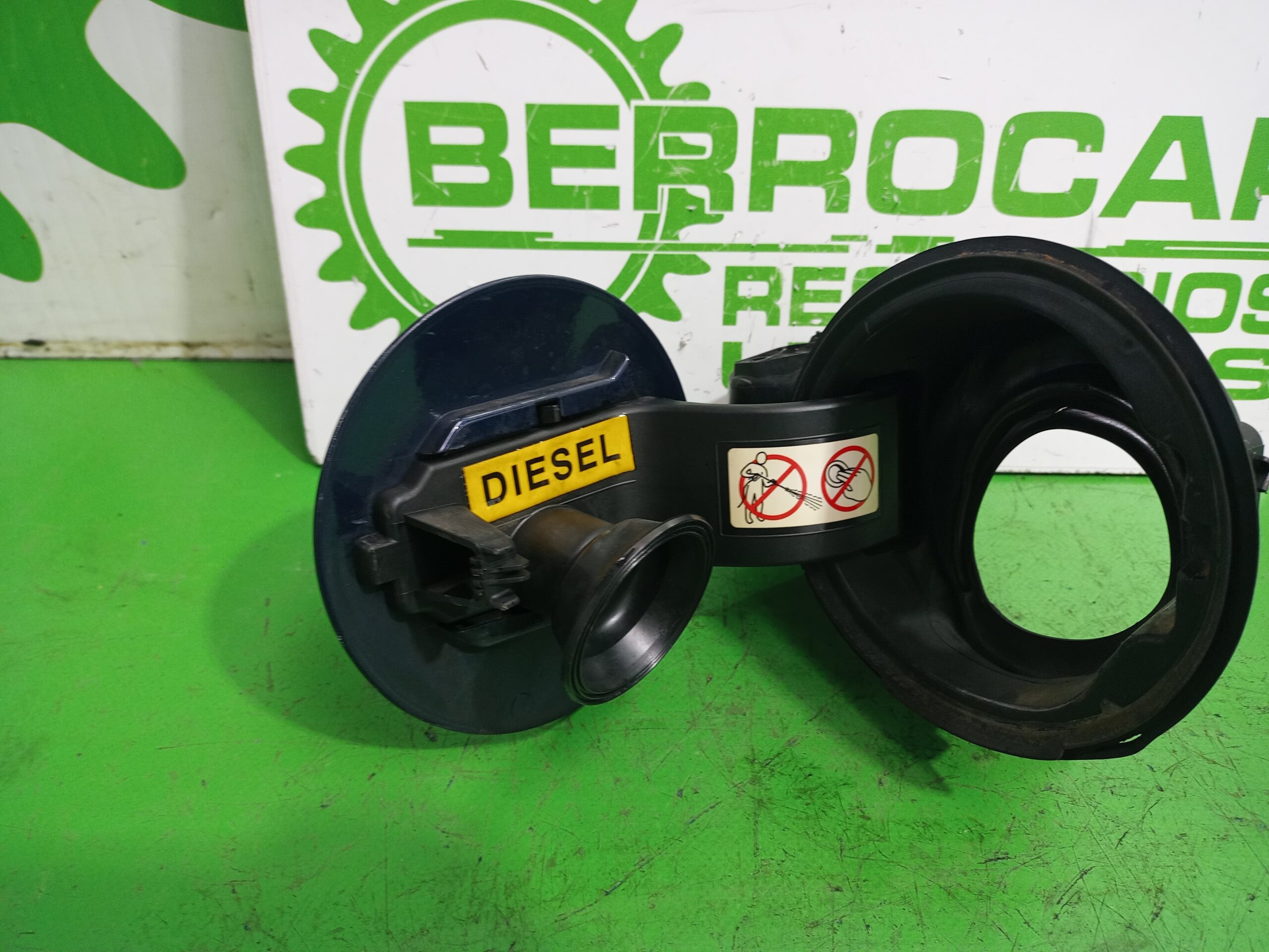 tapa_exterior_combustible_9654052280_citr_n_c4_grand_picasso_1_6_16v_hdi_fap