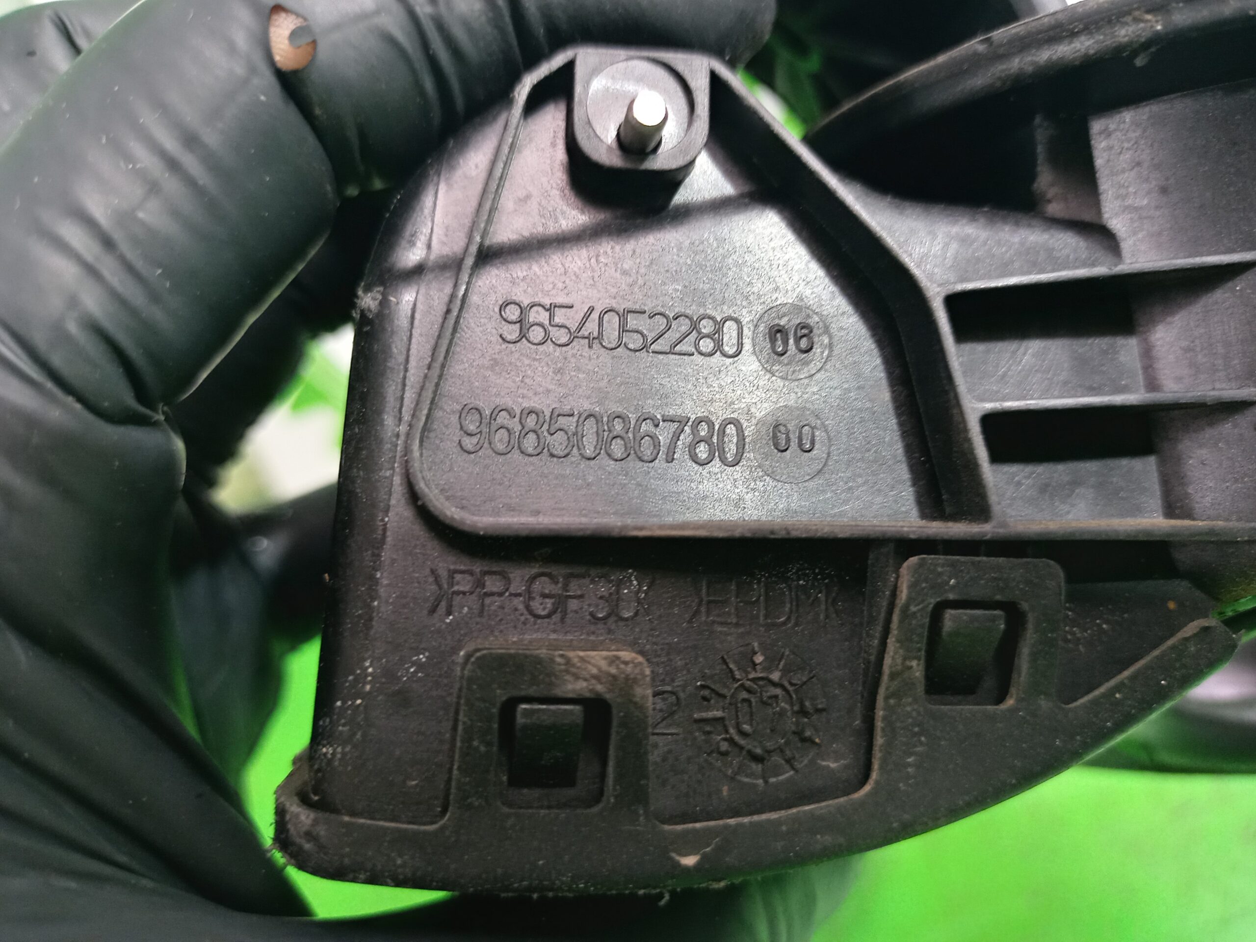 tapa_exterior_combustible_9654052280_citr_n_c4_grand_picasso_1_6_16v_hdi_fap