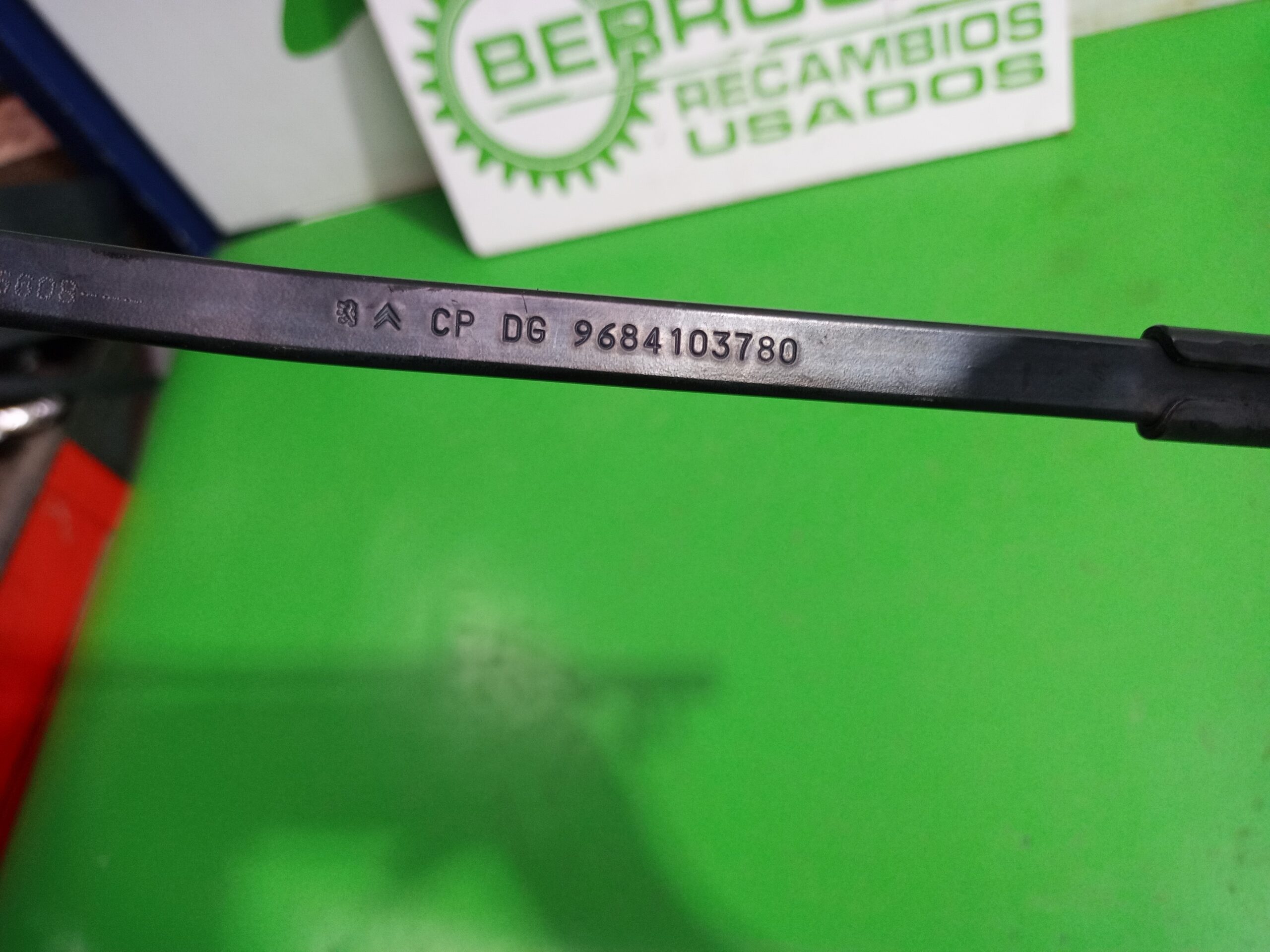 brazo_limpia_delantero_derecho_9684103780_citr_n_c4_grand_picasso_1_6_16v_hdi_fap