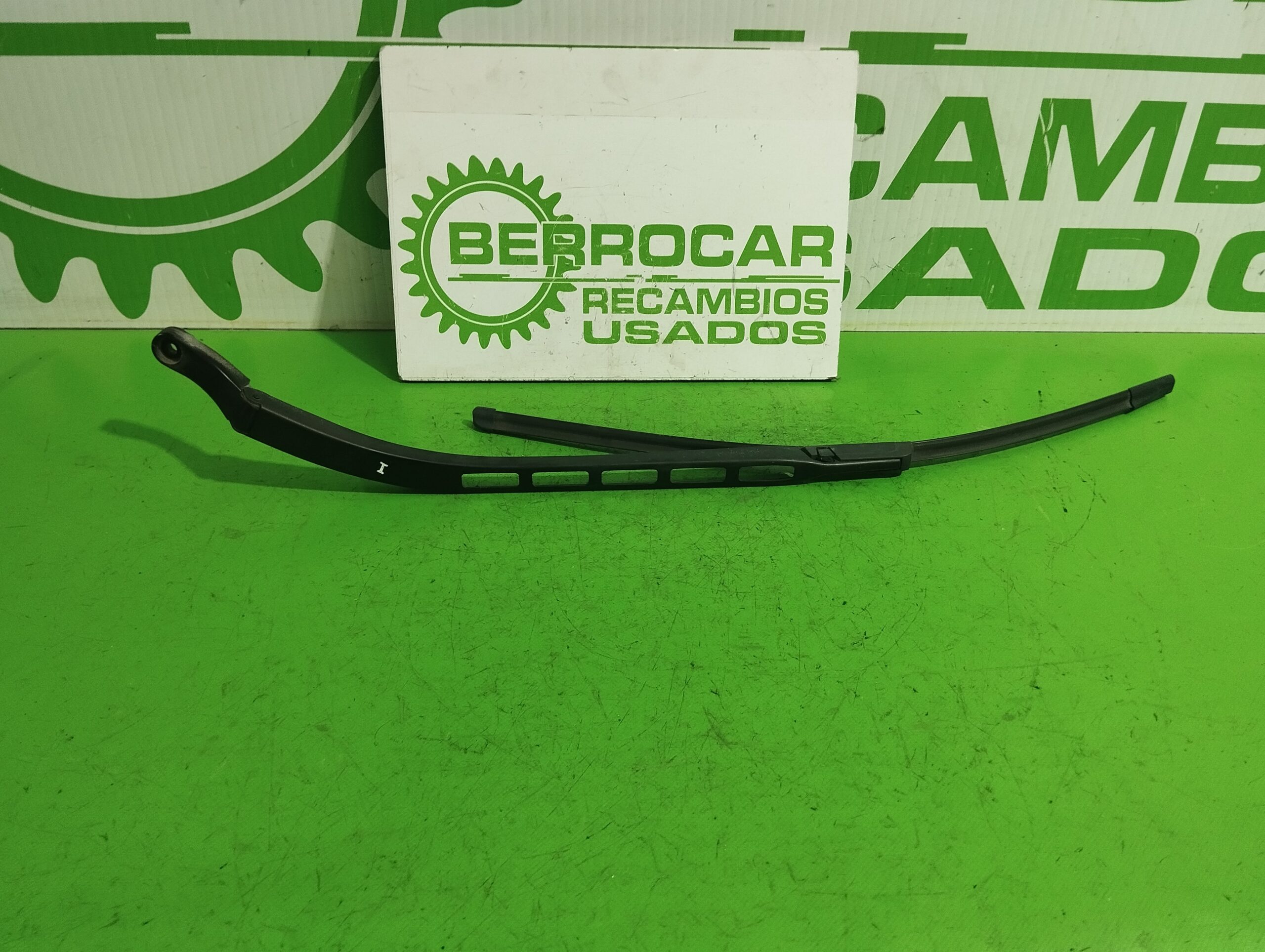 brazo_limpia_delantero_izquierdo_745604849_seat_altea_5p1_style_copa