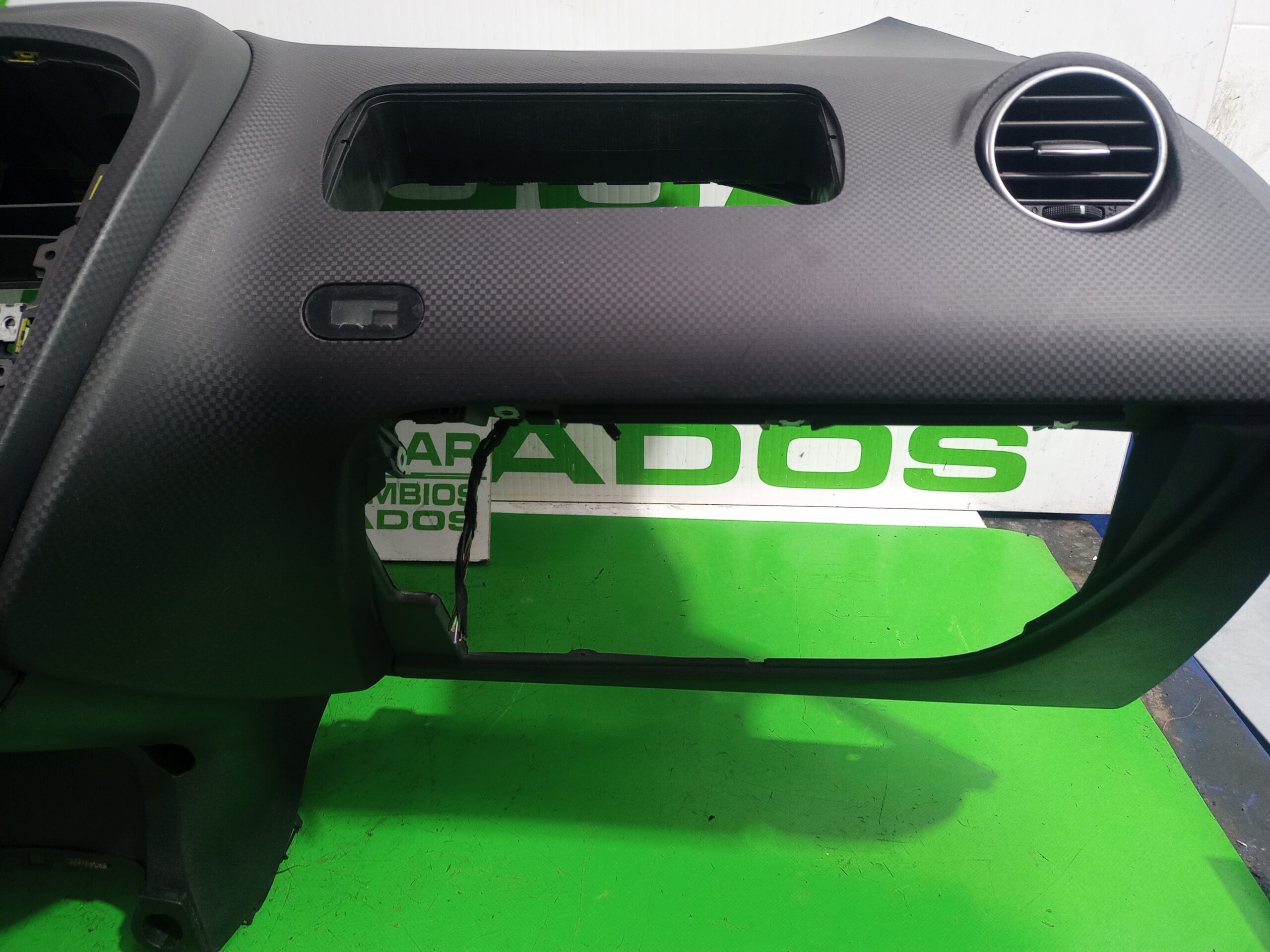 salpicadero_5p0857067_seat_altea_5p1_style_copa