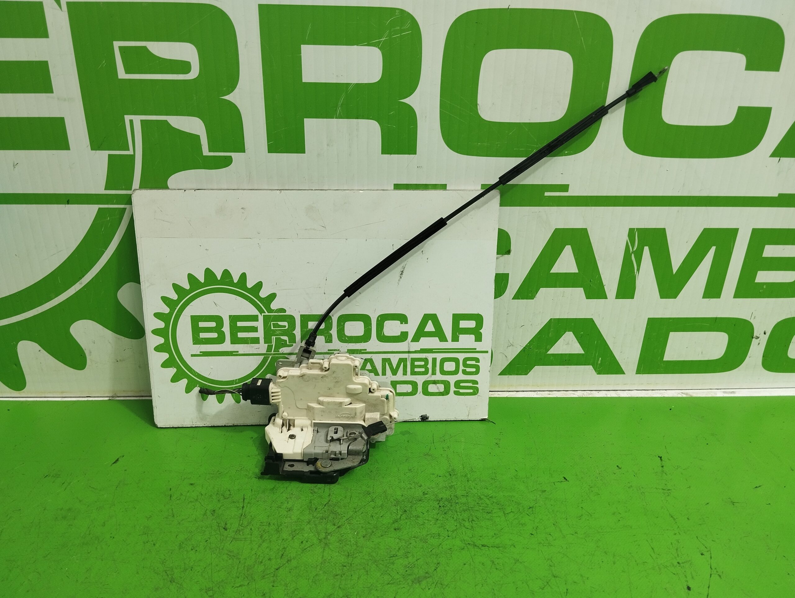 cerradura_puerta_trasera_izquierda_5p0839011_seat_altea_5p1_style_copa