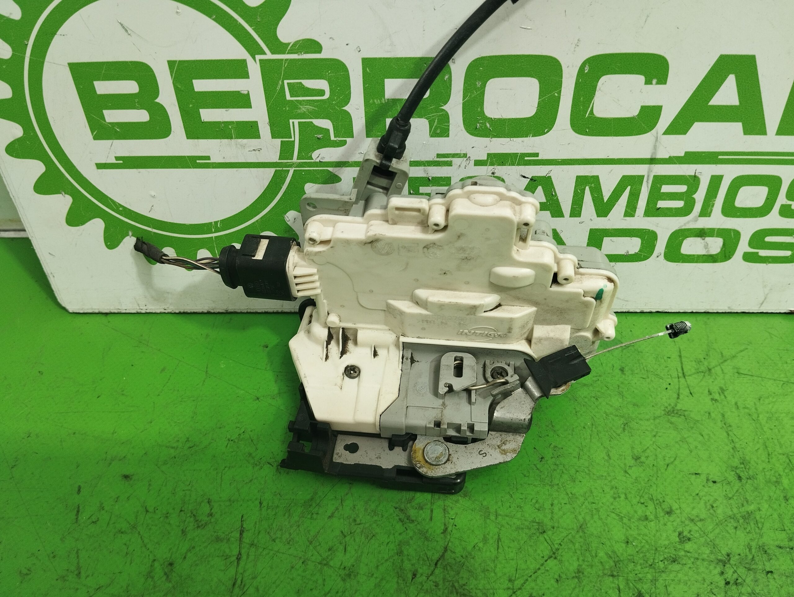 cerradura_puerta_trasera_izquierda_5p0839011_seat_altea_5p1_style_copa