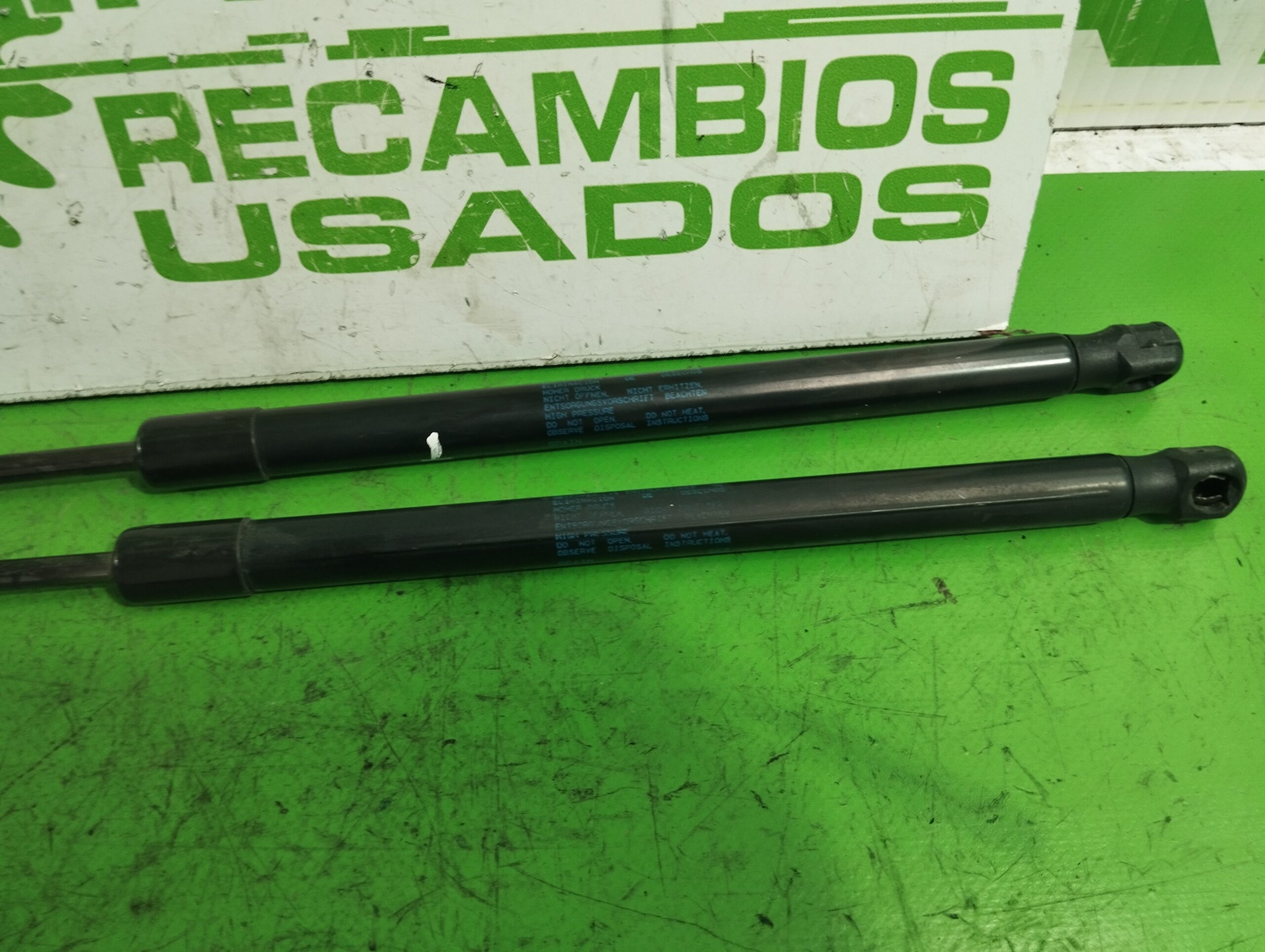 amortiguadores_maletero_porton_5p9827550_seat_altea_5p1_style_copa