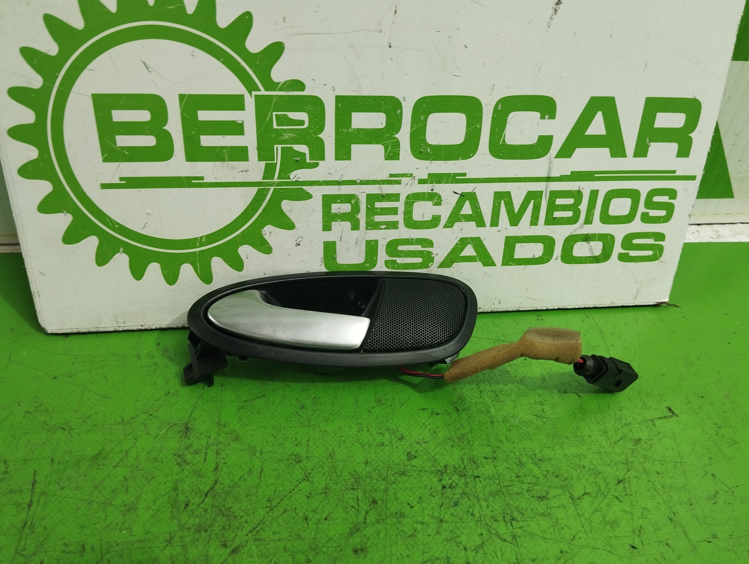 maneta_interior_trasera_izquierda_5p0837113_seat_altea_5p1_style_copa