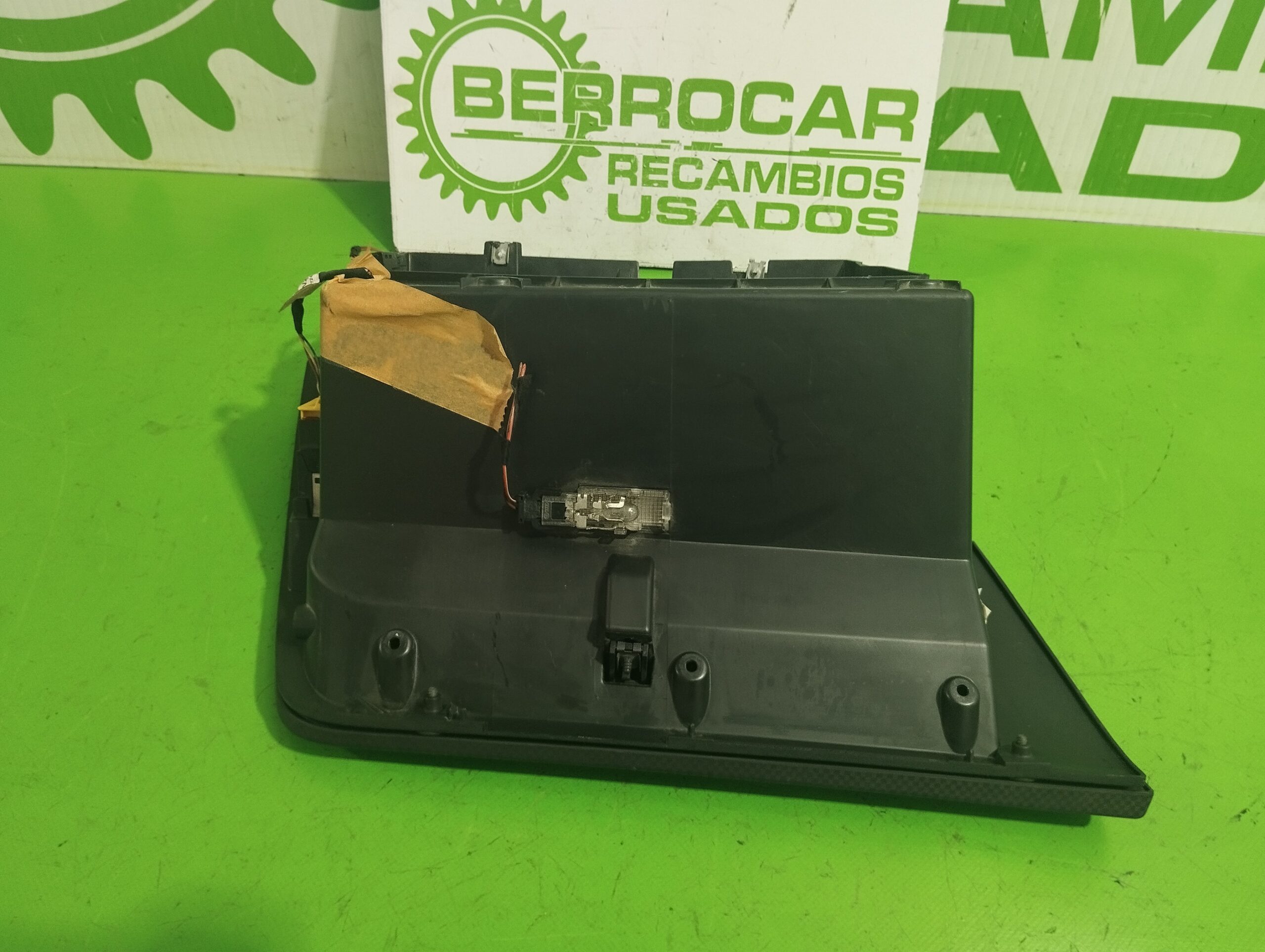 guantera_5p1857103c_seat_altea_5p1_style_copa