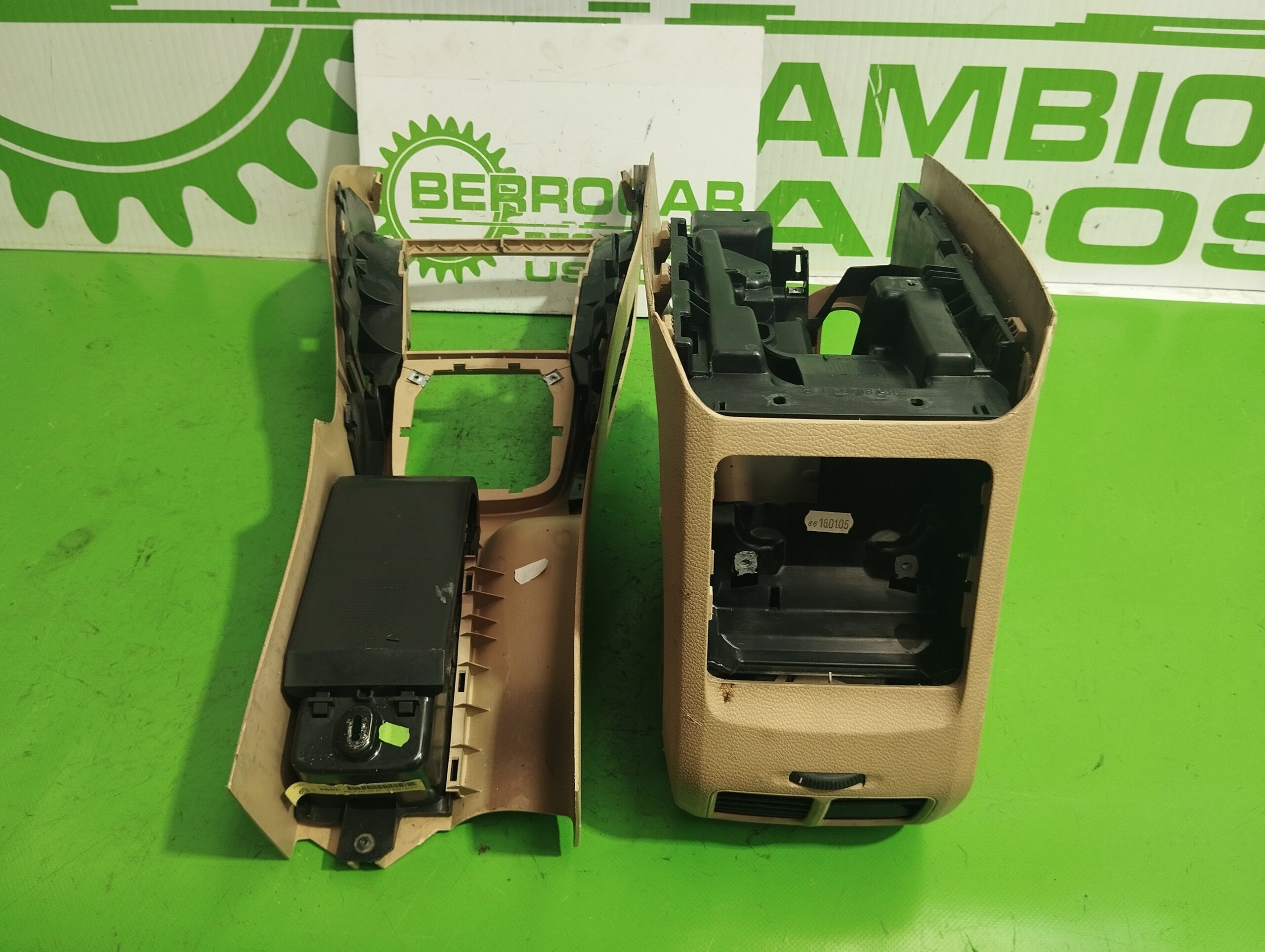 consola_central_1k5864251_volkswagen_golf_v_berlina_1k1_1_9_tdi