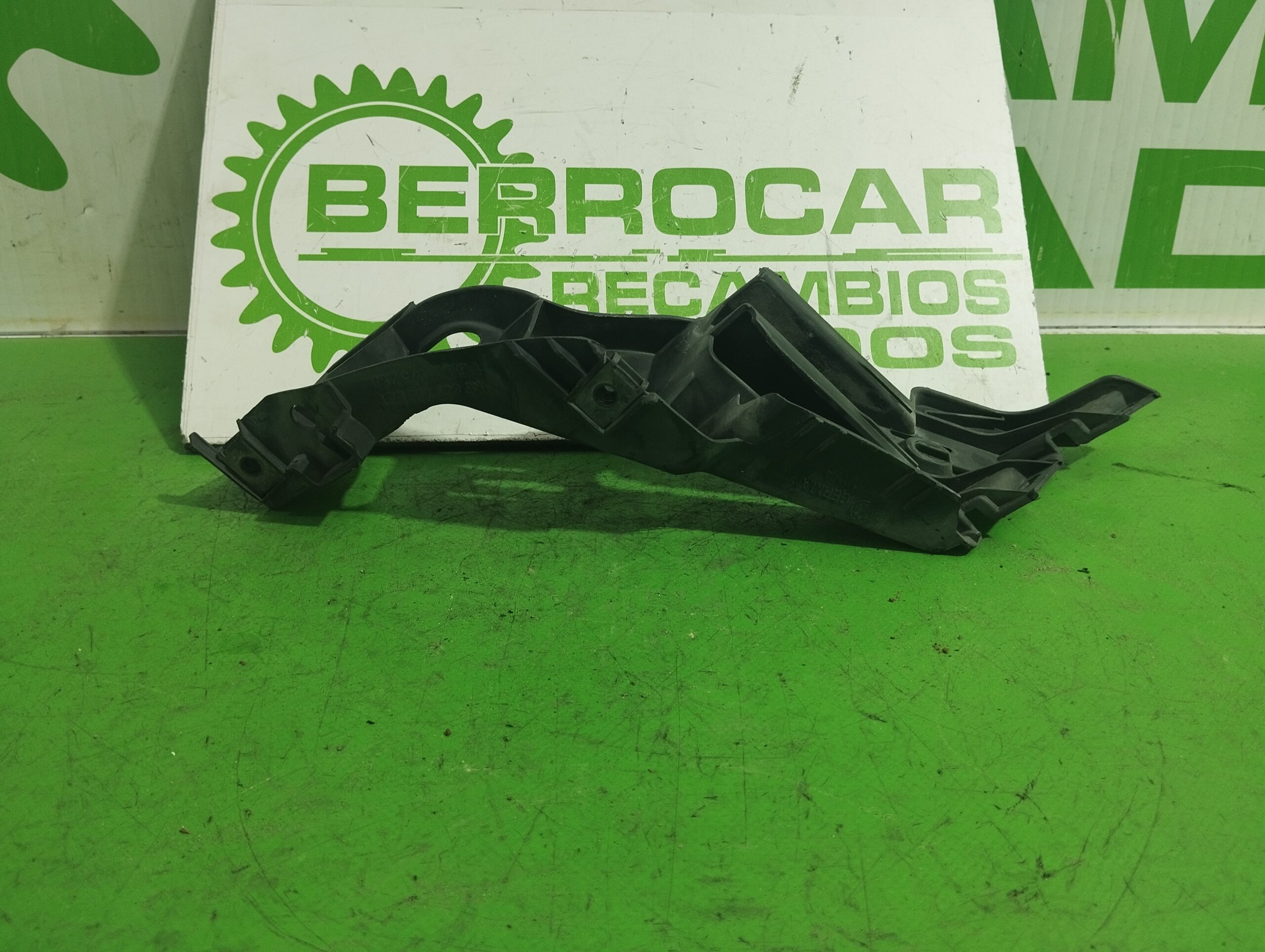 soporte_paragolpes_trasero_1k6807393ezt_volkswagen_golf_v_berlina_1k1_1_9_tdi