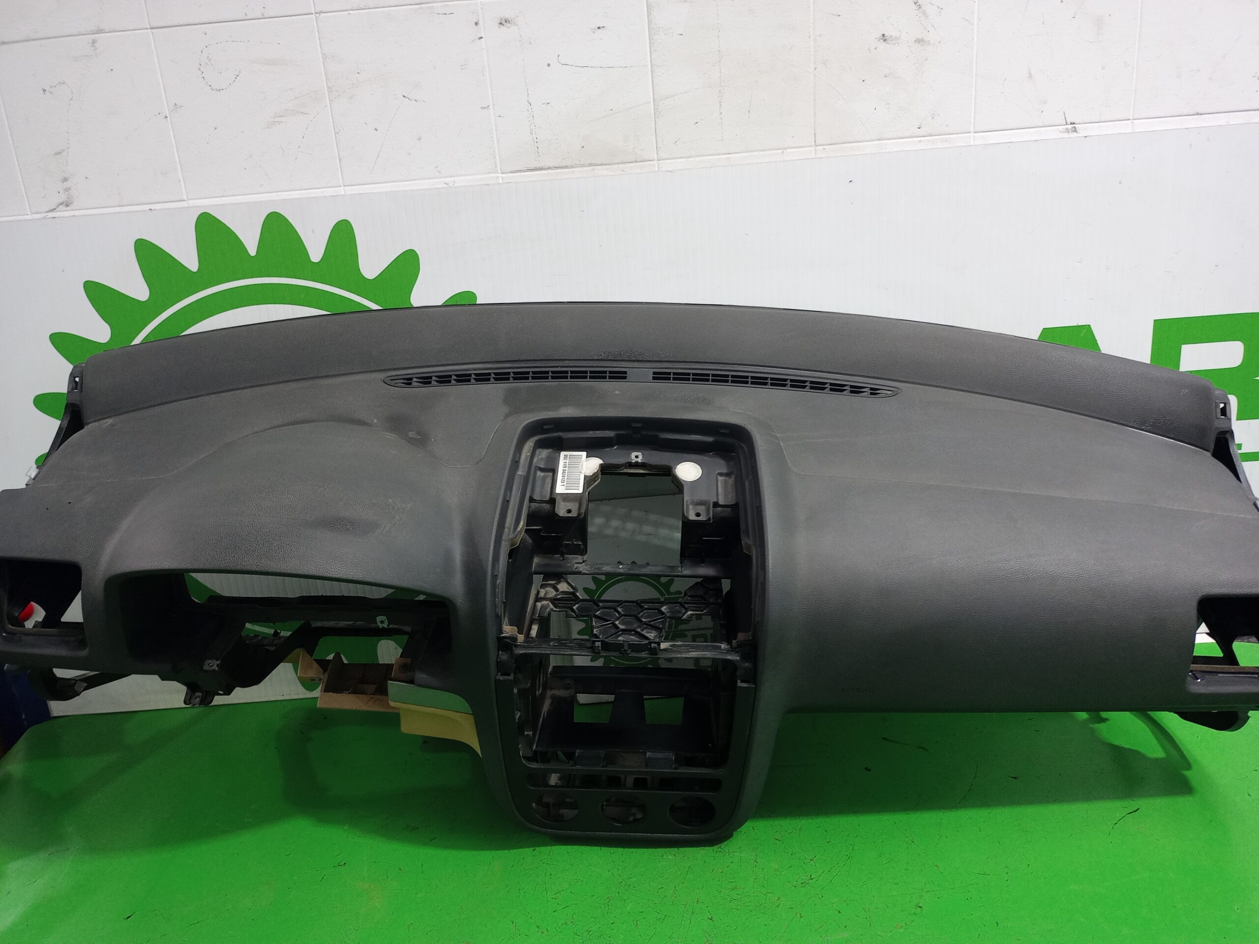 salpicadero_1k1858295_volkswagen_golf_v_berlina_1k1_1_9_tdi