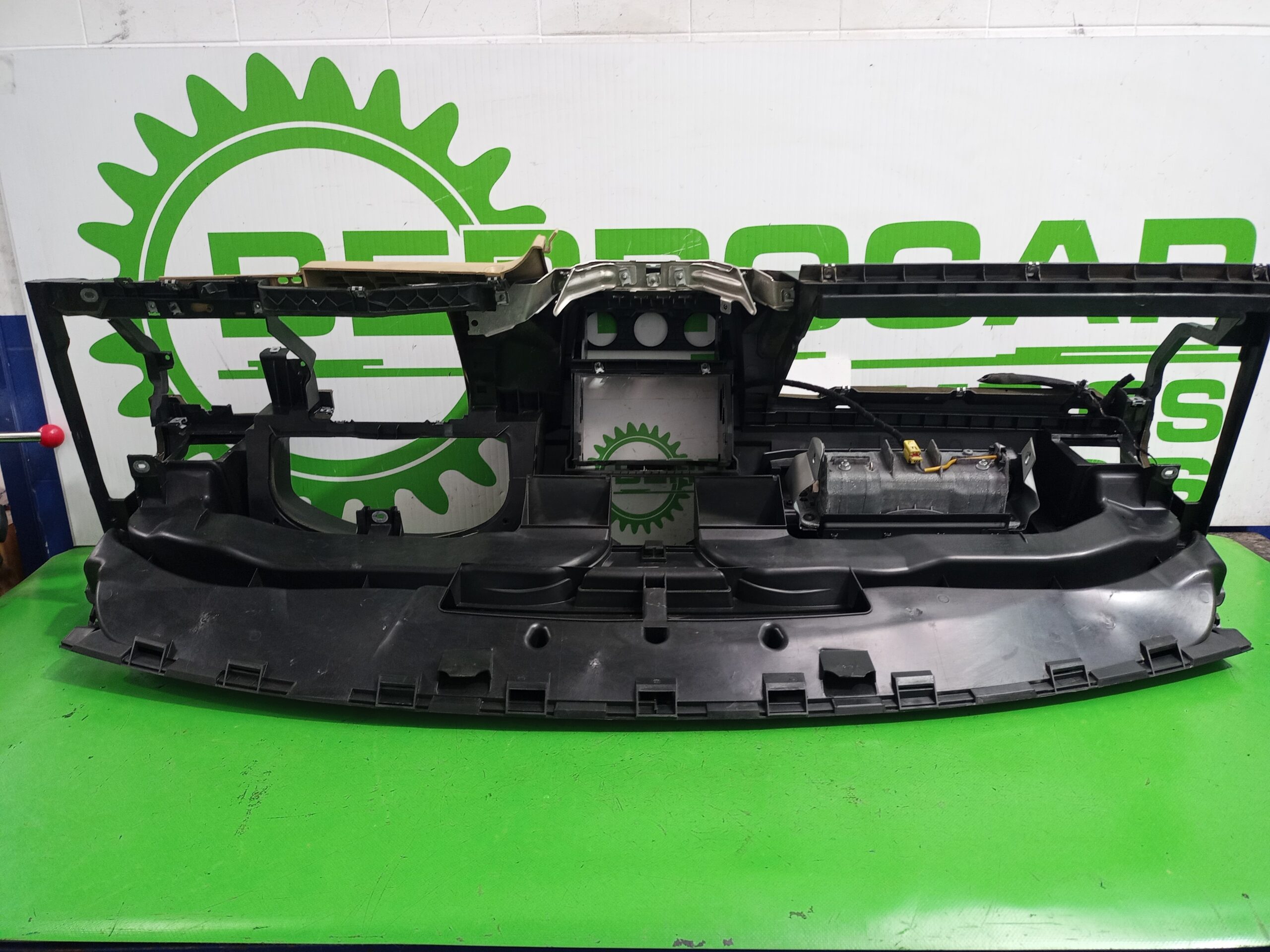 salpicadero_1k1858295_volkswagen_golf_v_berlina_1k1_1_9_tdi