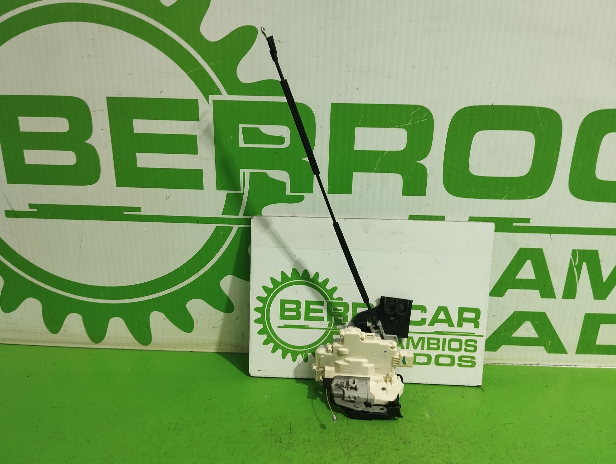 cerradura_puerta_delantera_derecha_1p1837016_seat_altea_xl_5p5_1_9_tdi