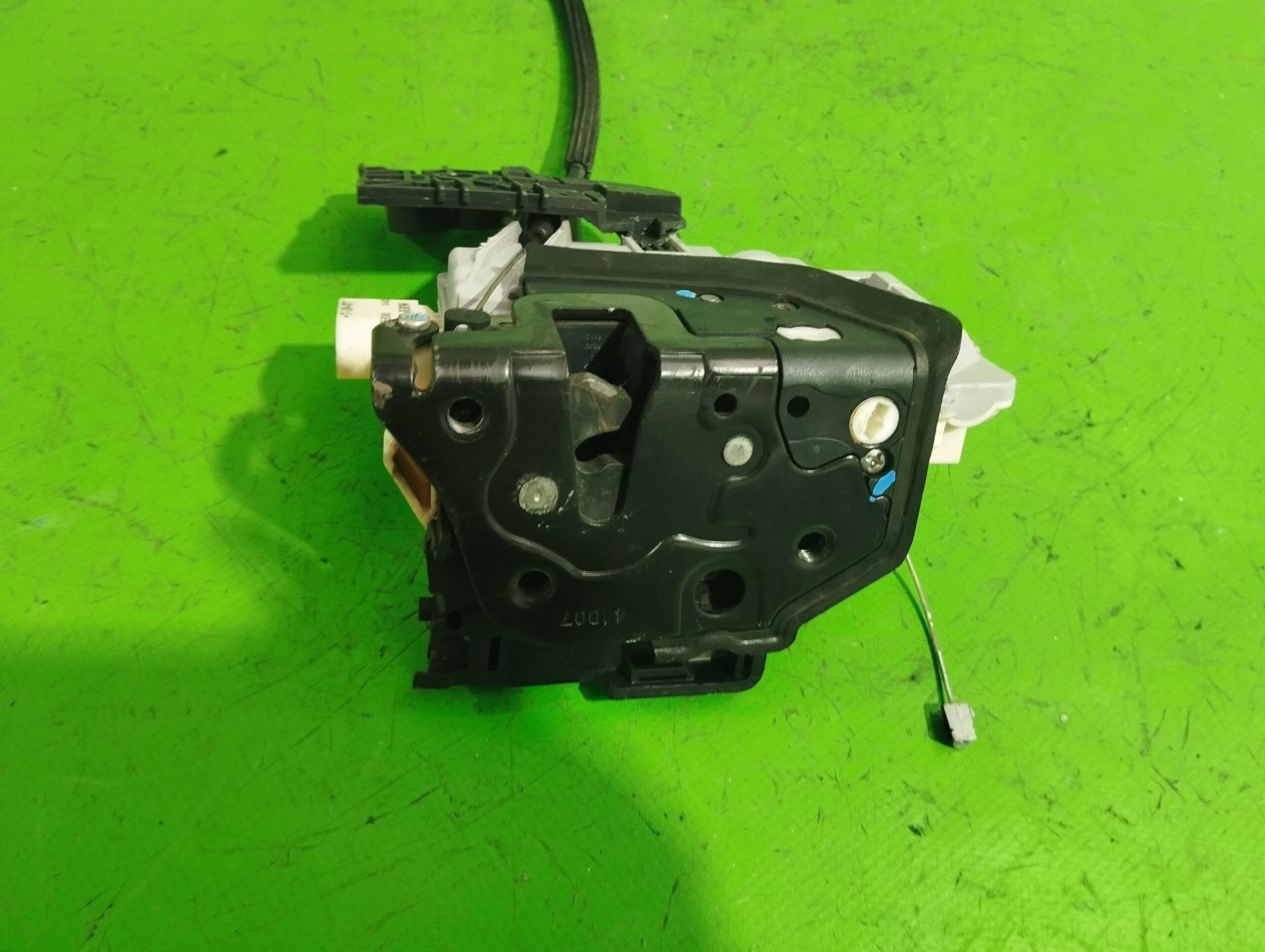 cerradura_puerta_delantera_derecha_1p1837016_seat_altea_xl_5p5_1_9_tdi