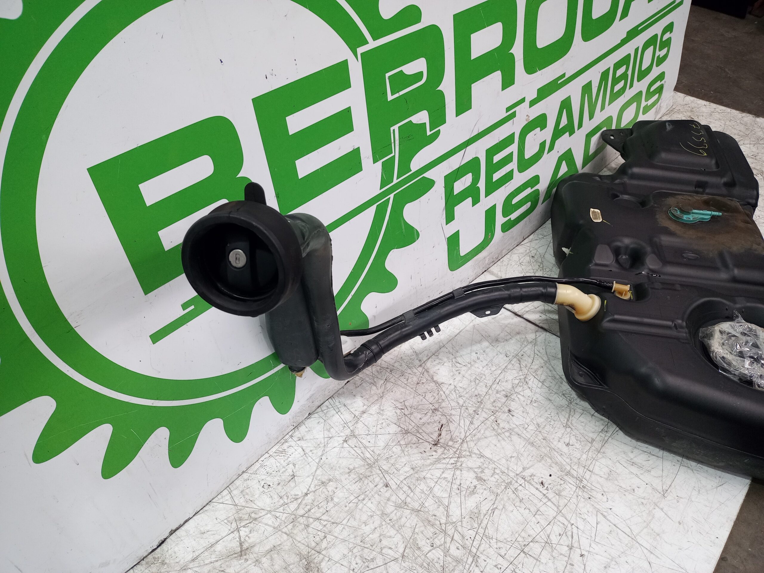 deposito_combustible_9634076680_peugeot_307_break_sw_s1_1_6_16v_cat