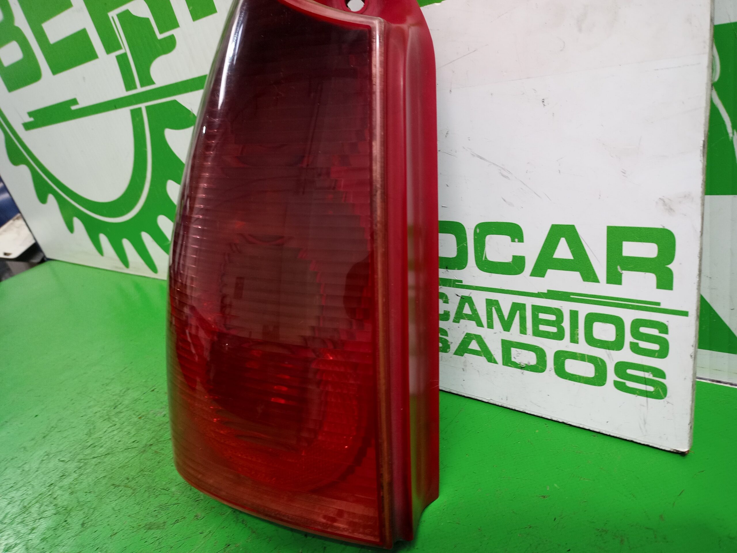 piloto_trasero_izquierdo_26674t0205_peugeot_307_break_sw_s1_1_6_16v_cat