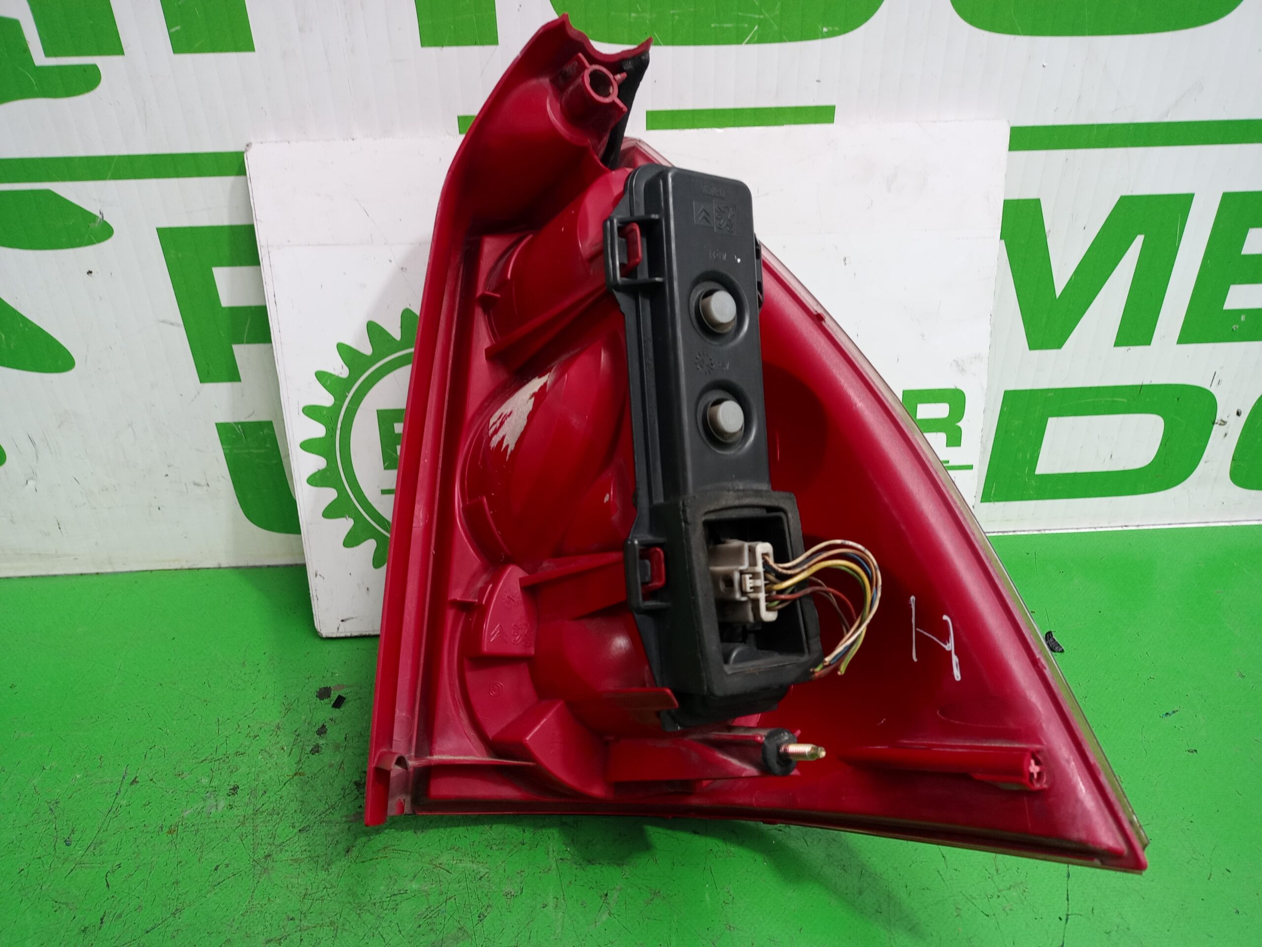 piloto_trasero_izquierdo_26674t0205_peugeot_307_break_sw_s1_1_6_16v_cat