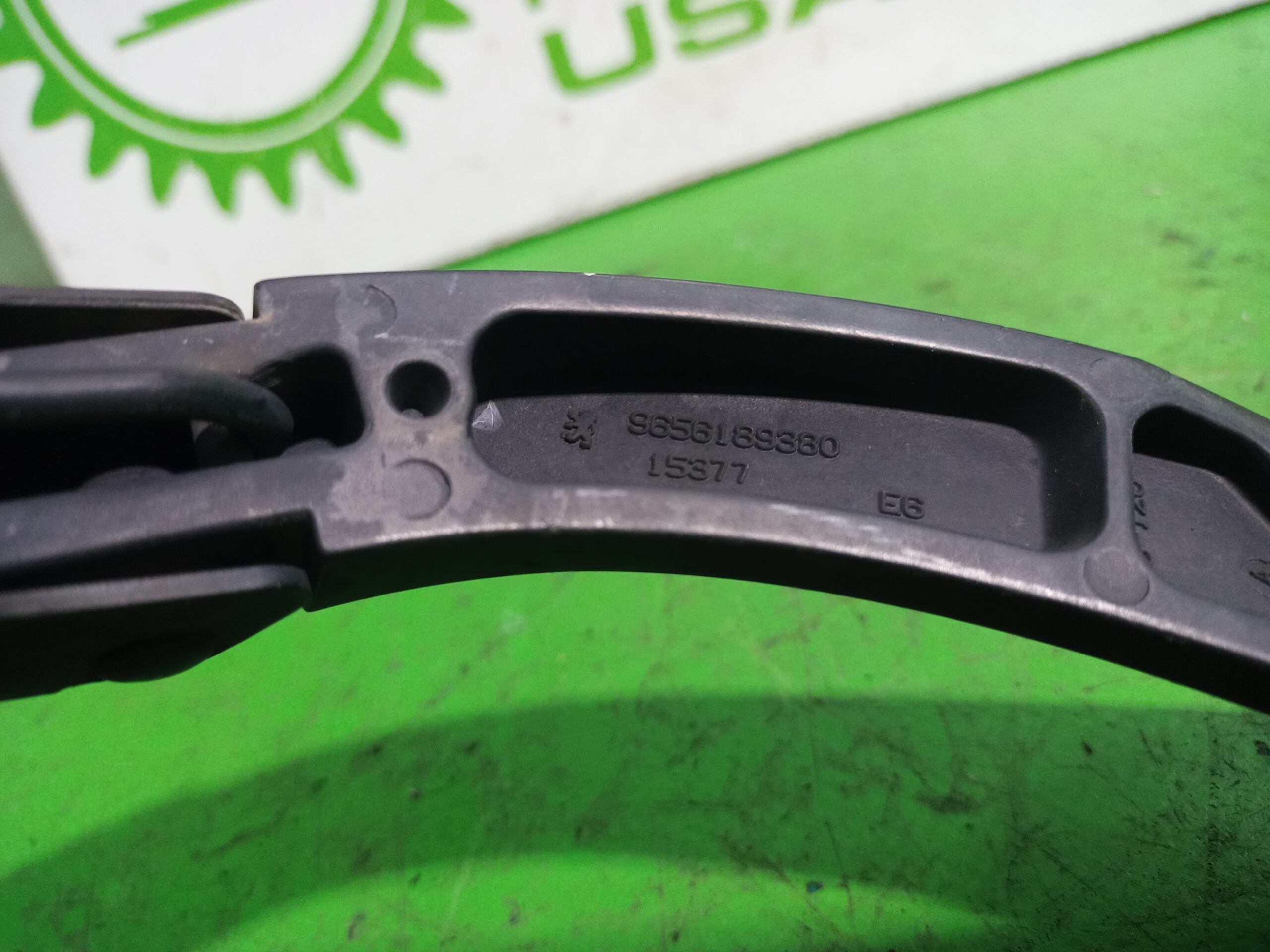 brazo_limpia_delantero_izquierdo_9656189380_peugeot_307_break_sw_s1_1_6_16v_cat