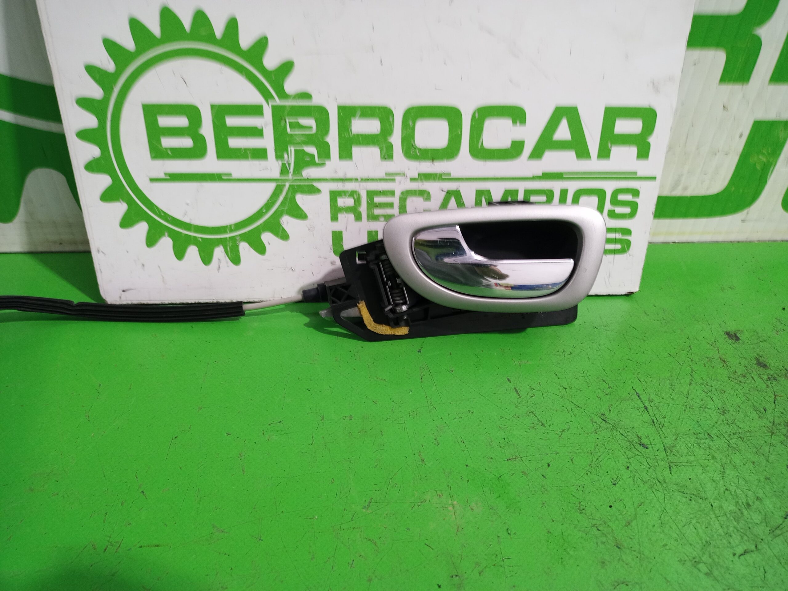 maneta_interior_delantera_izquierda_9643604577_peugeot_307_break_sw_s1_1_6_16v_cat