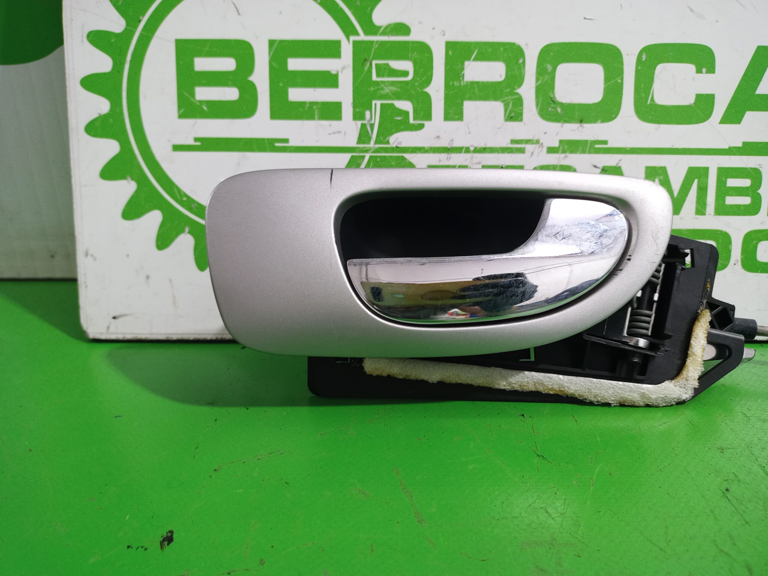 maneta_interior_trasera_derecha_9643604477_peugeot_307_break_sw_s1_1_6_16v_cat