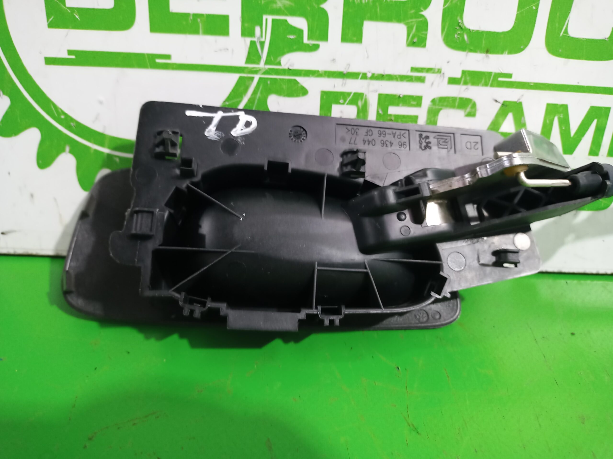 maneta_interior_trasera_derecha_9643604477_peugeot_307_break_sw_s1_1_6_16v_cat