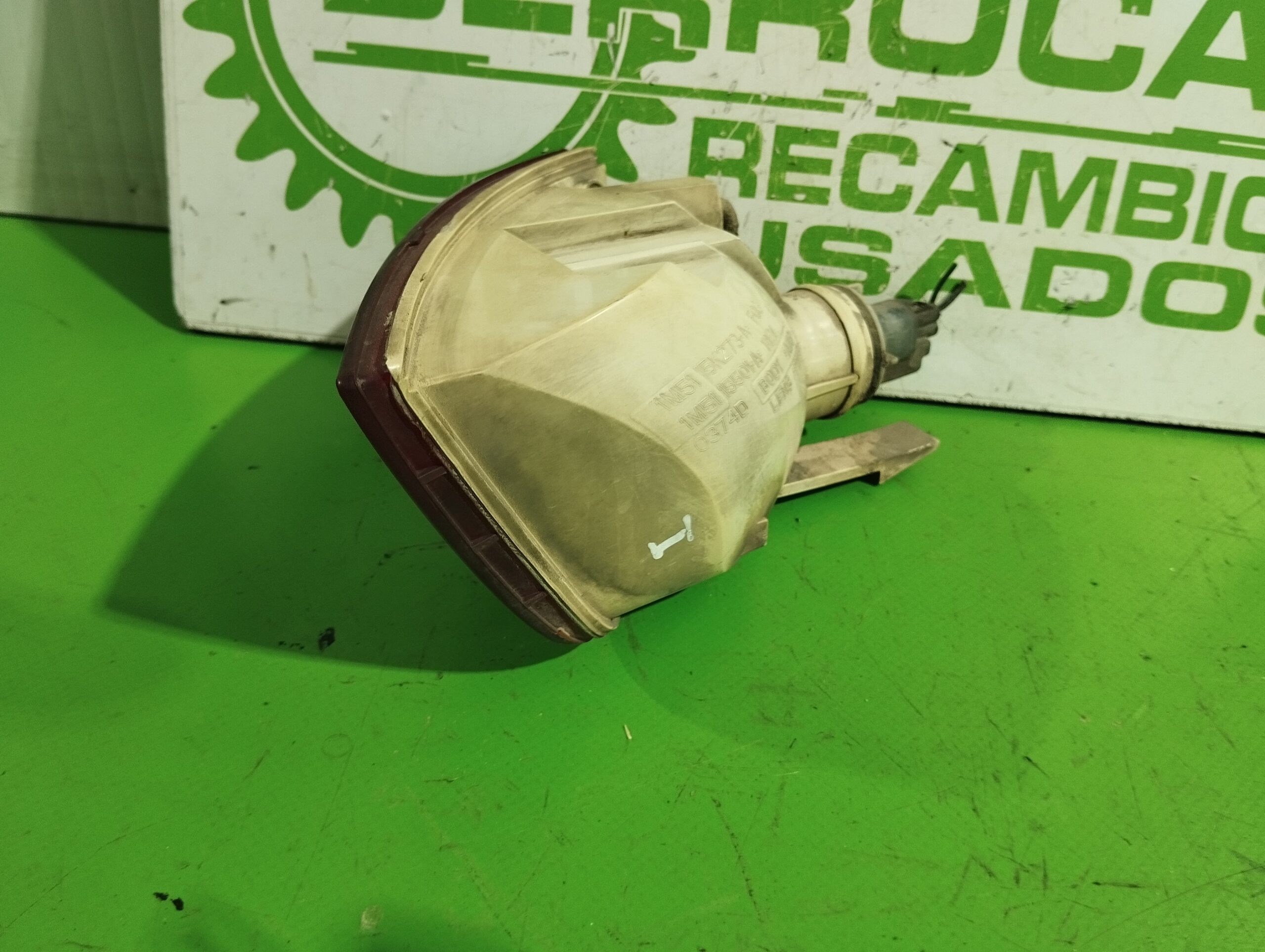 piloto_trasero_izquierdo_1m5115k273_a_ford_focus_berlina_cak_ambiente