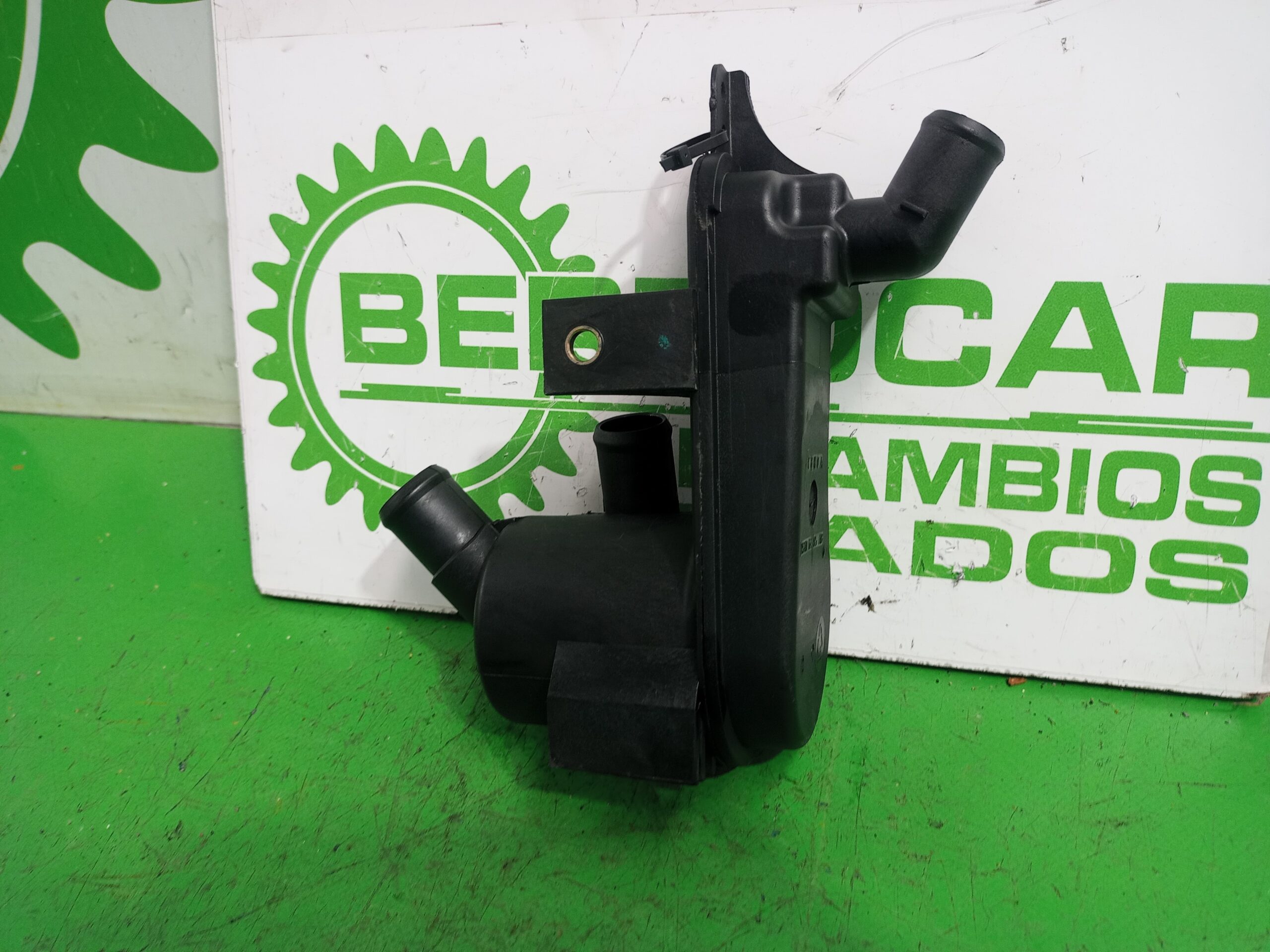 bomba_de_vacio_xs4q6a785ab_ford_focus_berlina_cak_ambiente