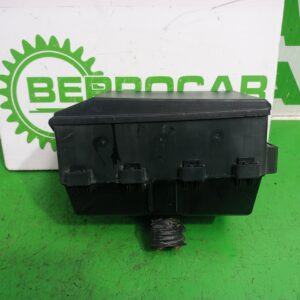caja_reles_fusibles_98ag14a142ad_ford_focus_berlina_cak_ambiente