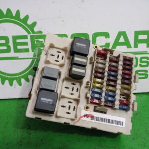 caja_reles_fusibles_518783402_ford_focus_berlina_cak_ambiente