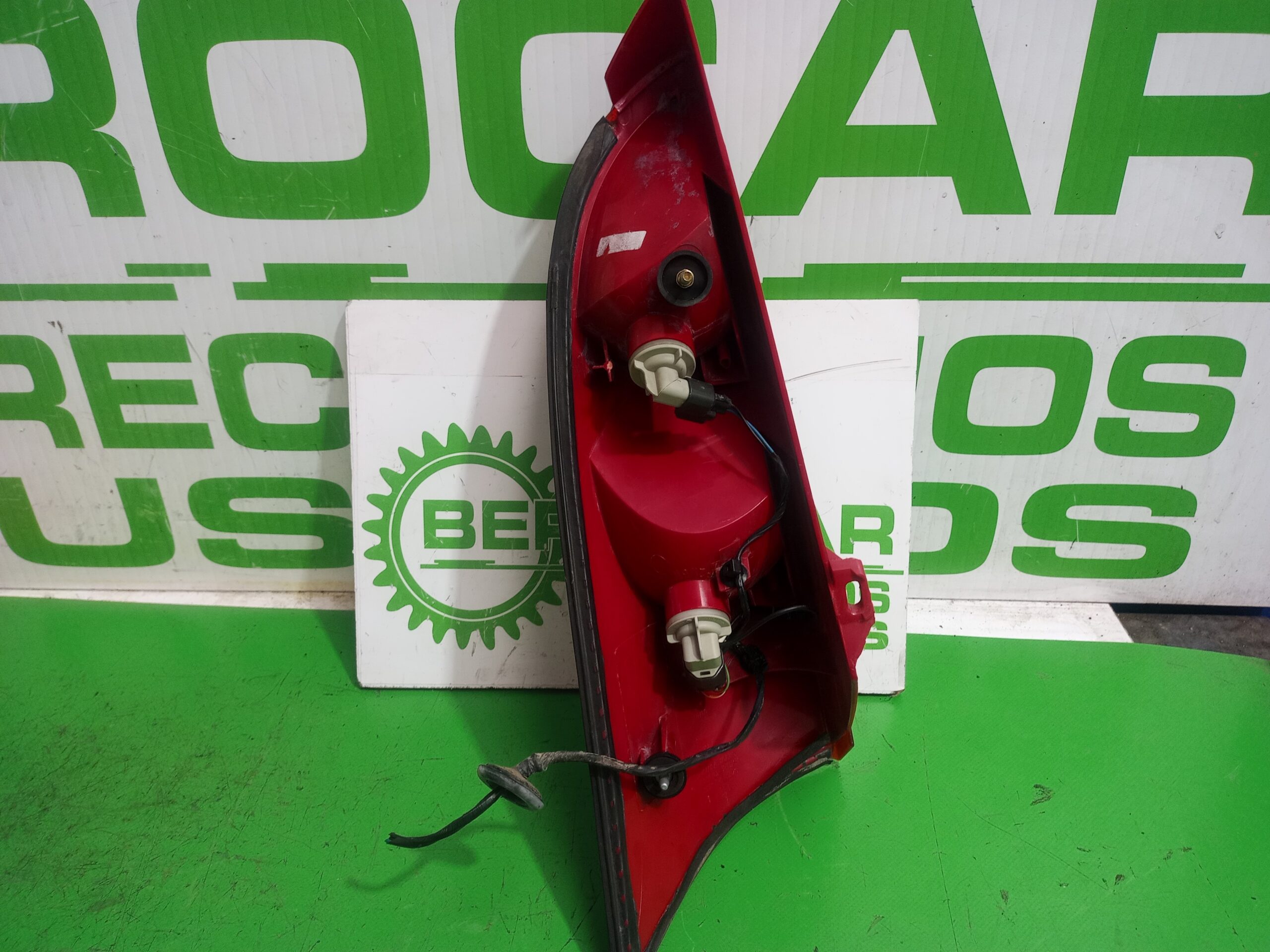 piloto_trasero_izquierdo_1m5113405a_ford_focus_berlina_cak_ambiente