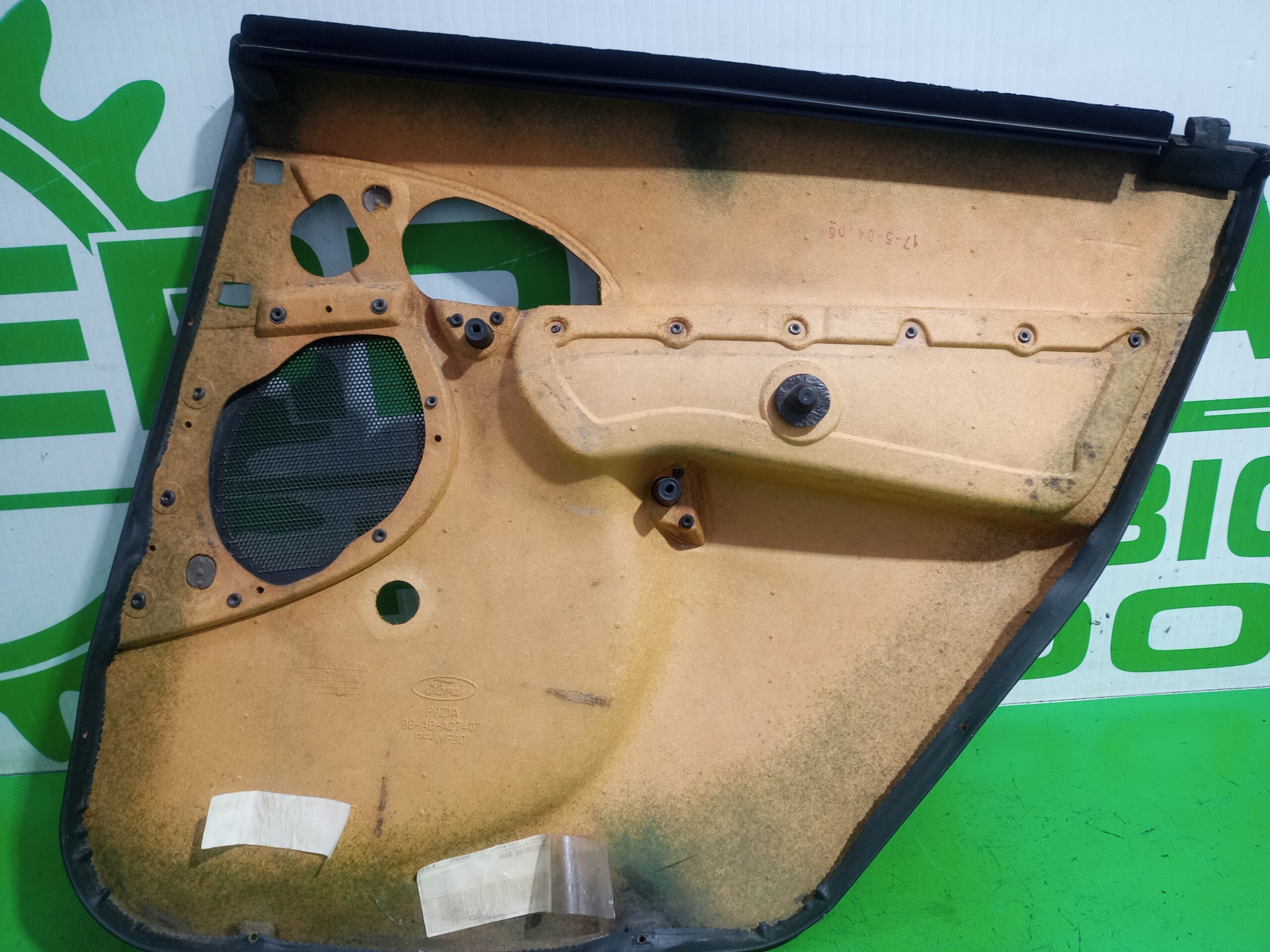 guarnecido_puerta_trasera_izquierda_98aba27407_ford_focus_berlina_cak_ambiente