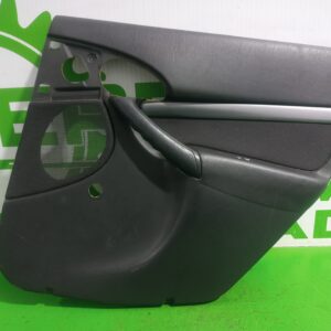 guarnecido_puerta_trasera_derecha_98aba27406_ford_focus_berlina_cak_ambiente
