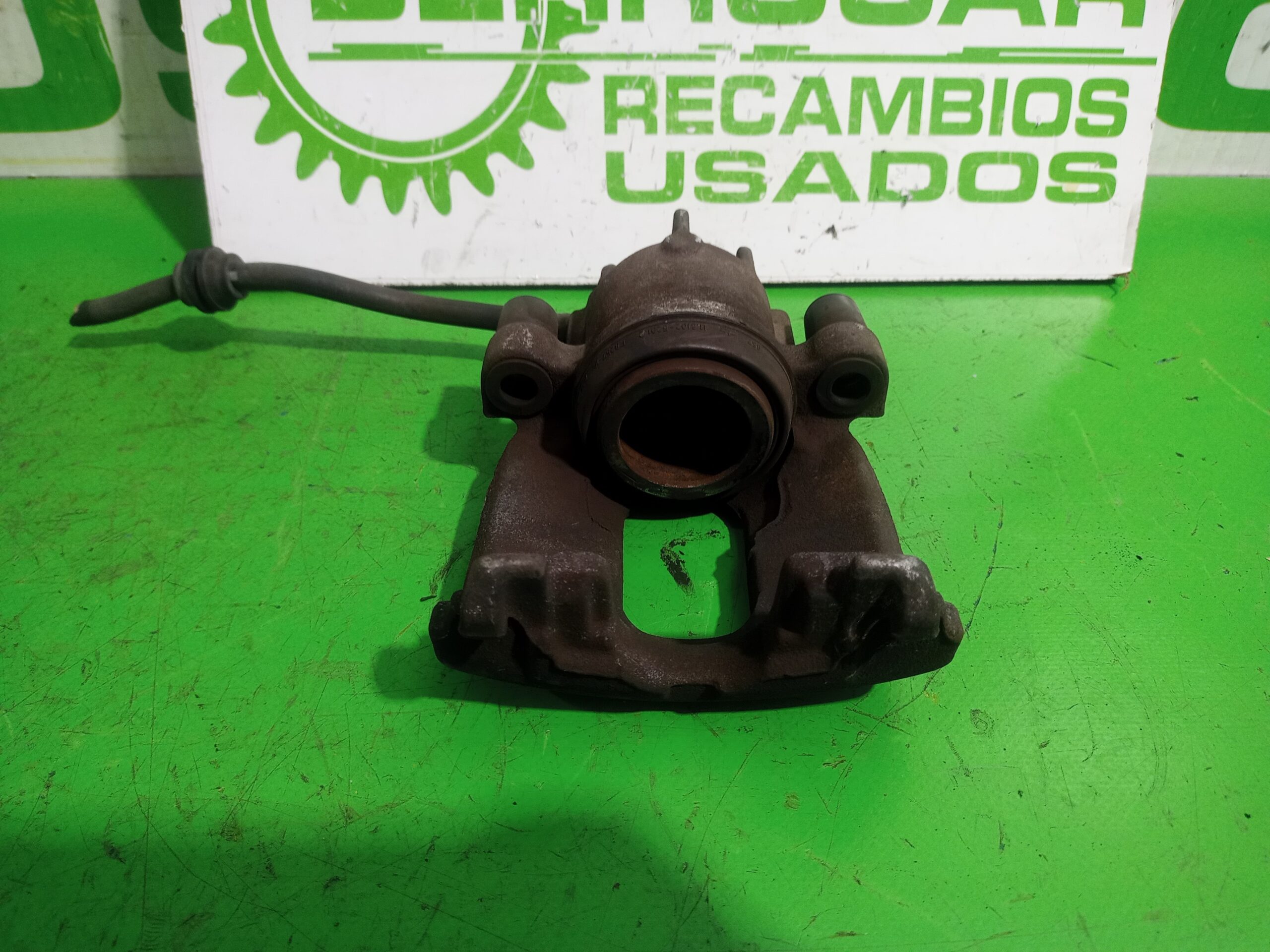 pinza_de_freno_delantera_izquierda_4346373_ford_focus_berlina_cak_ambiente