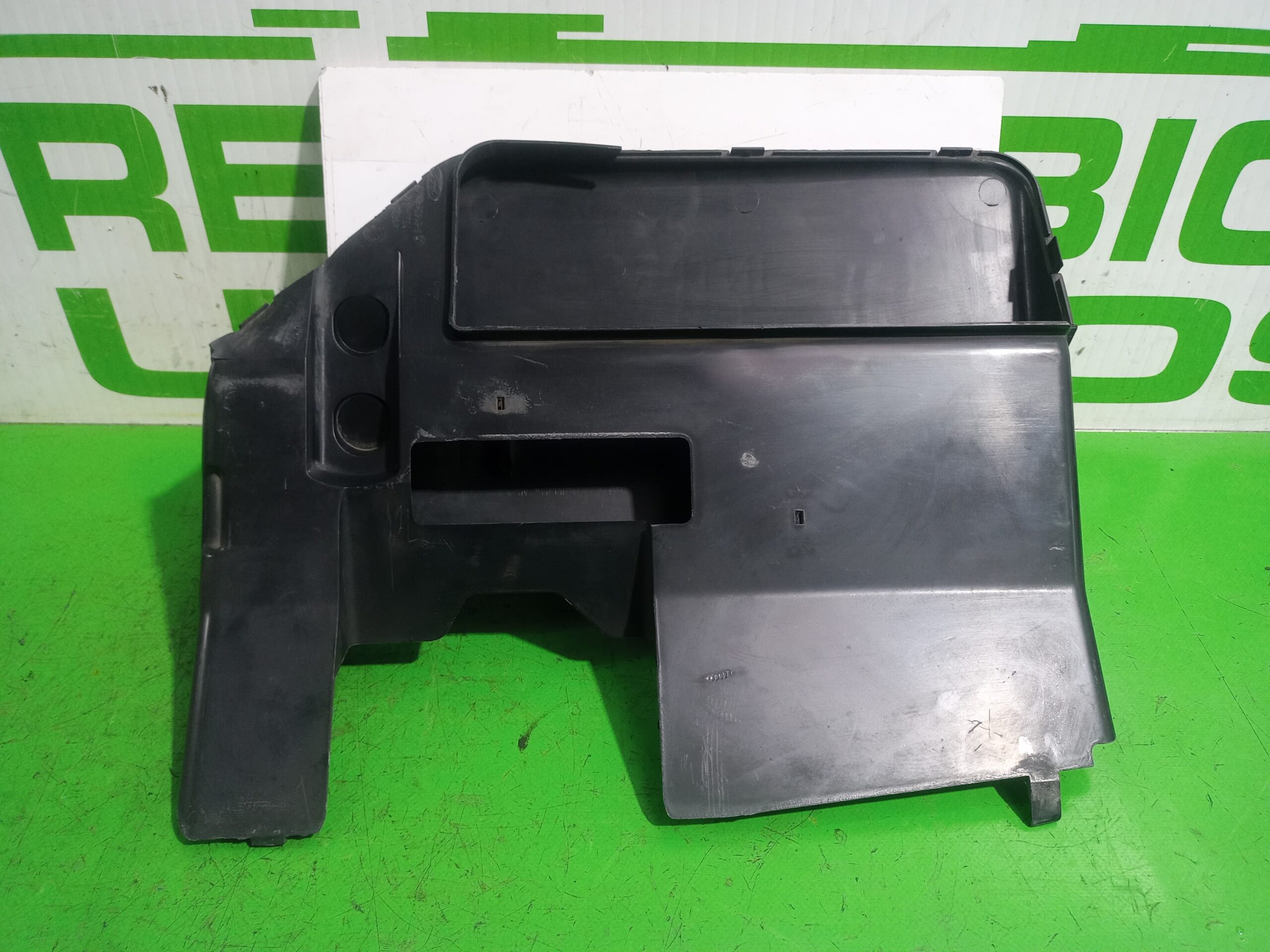 cubierta_motor_xs406c646b_ford_focus_berlina_cak_ambiente